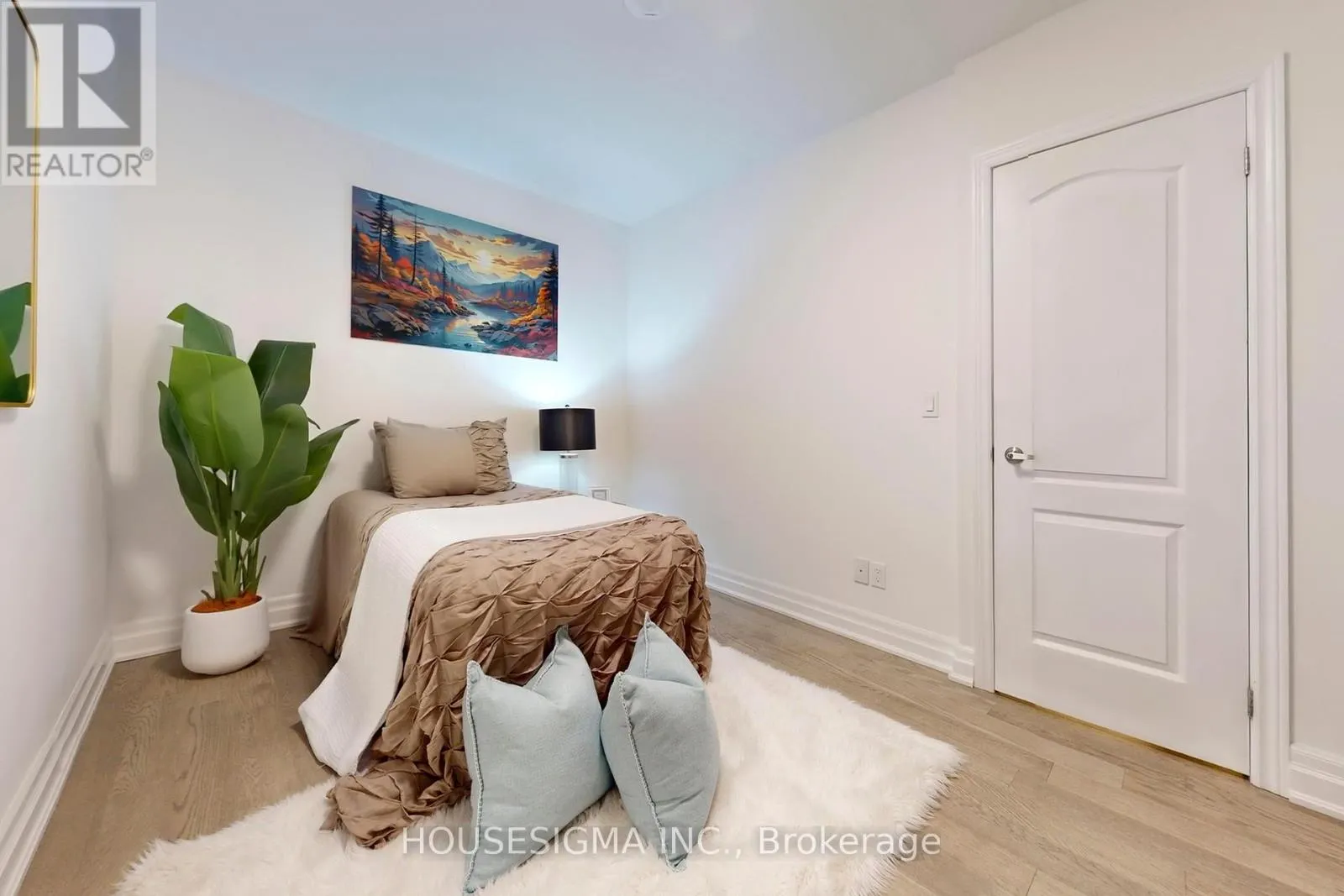 101 - 18 ROUGE VALLEY DRIVE