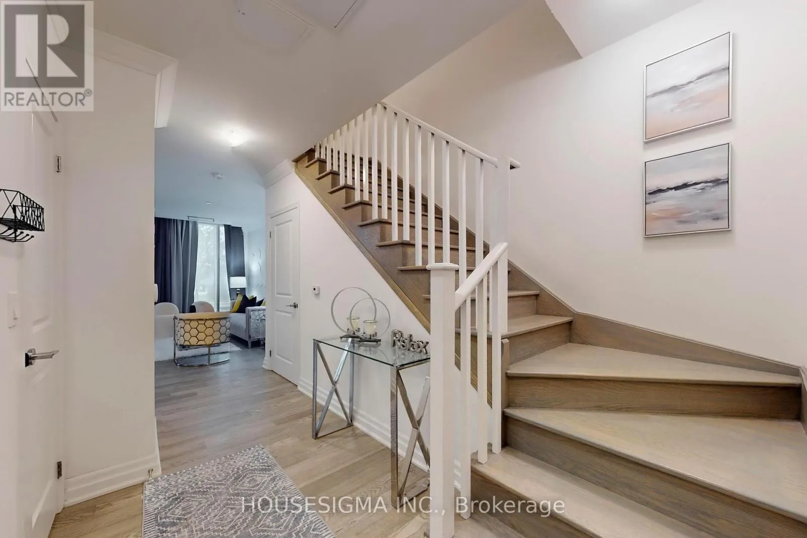 101 - 18 ROUGE VALLEY DRIVE
