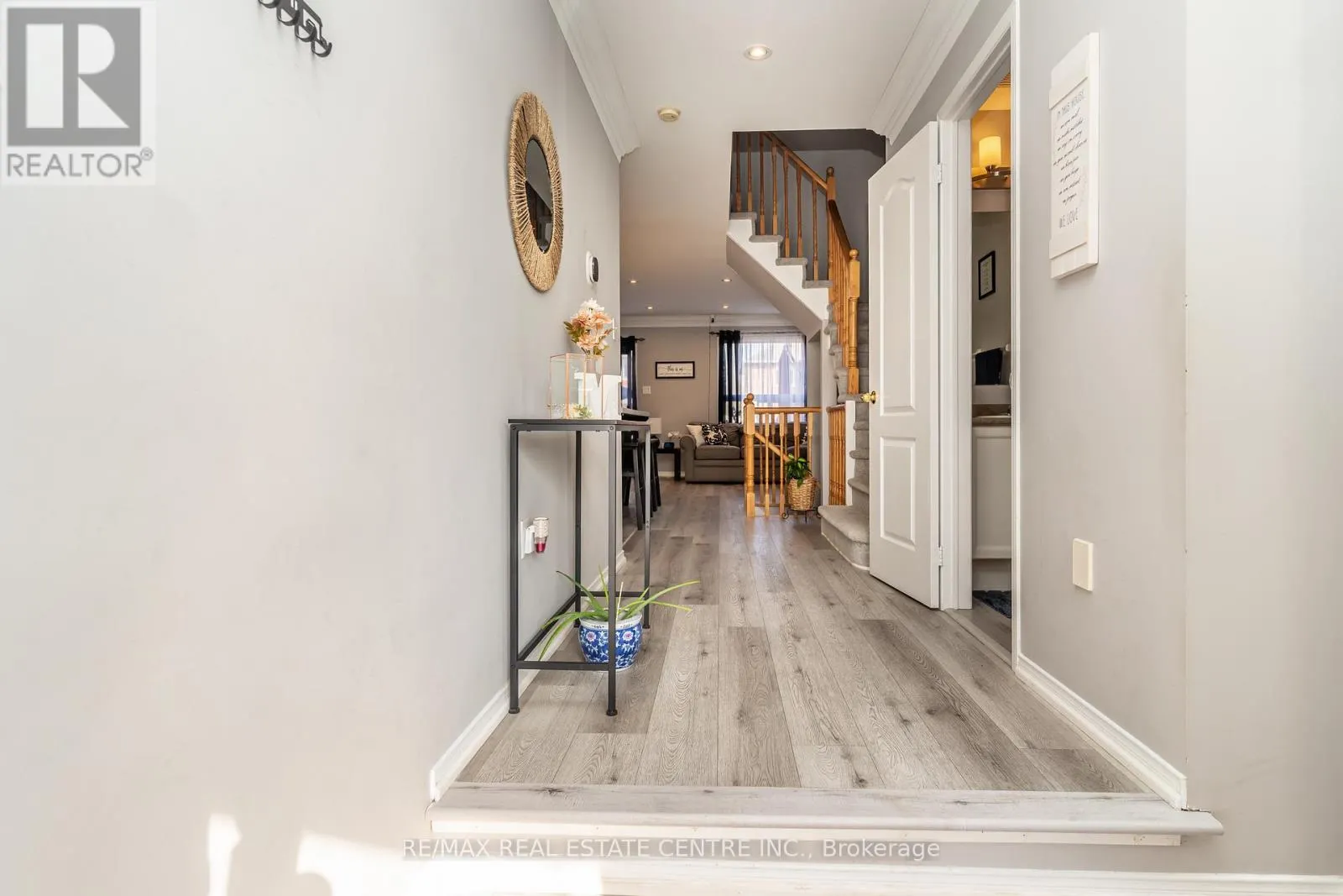 96 HENDERSON CRESCENT