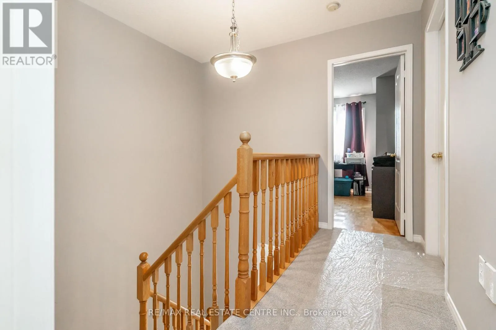 96 HENDERSON CRESCENT