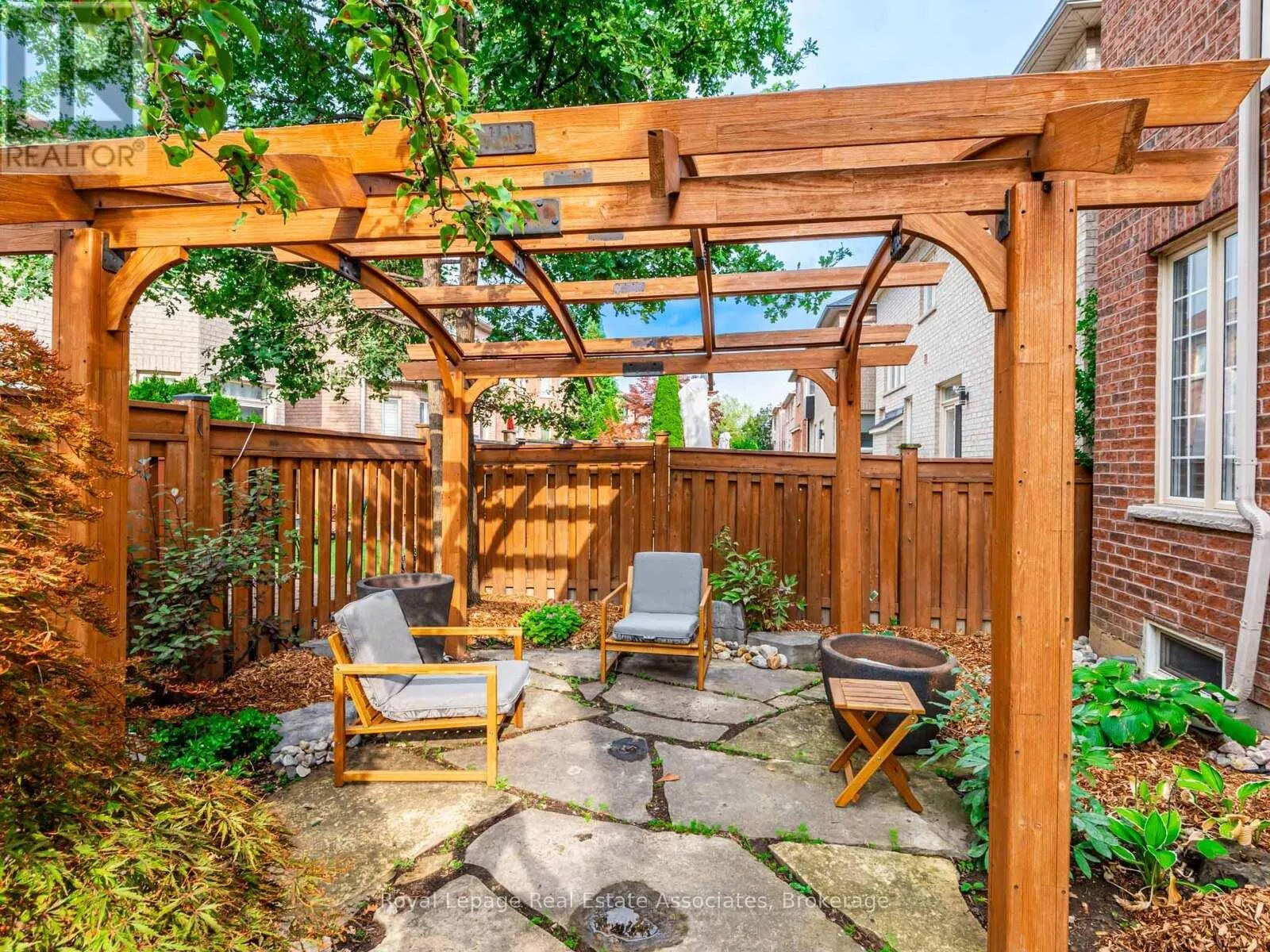 214 SAINT FRANCIS AVENUE