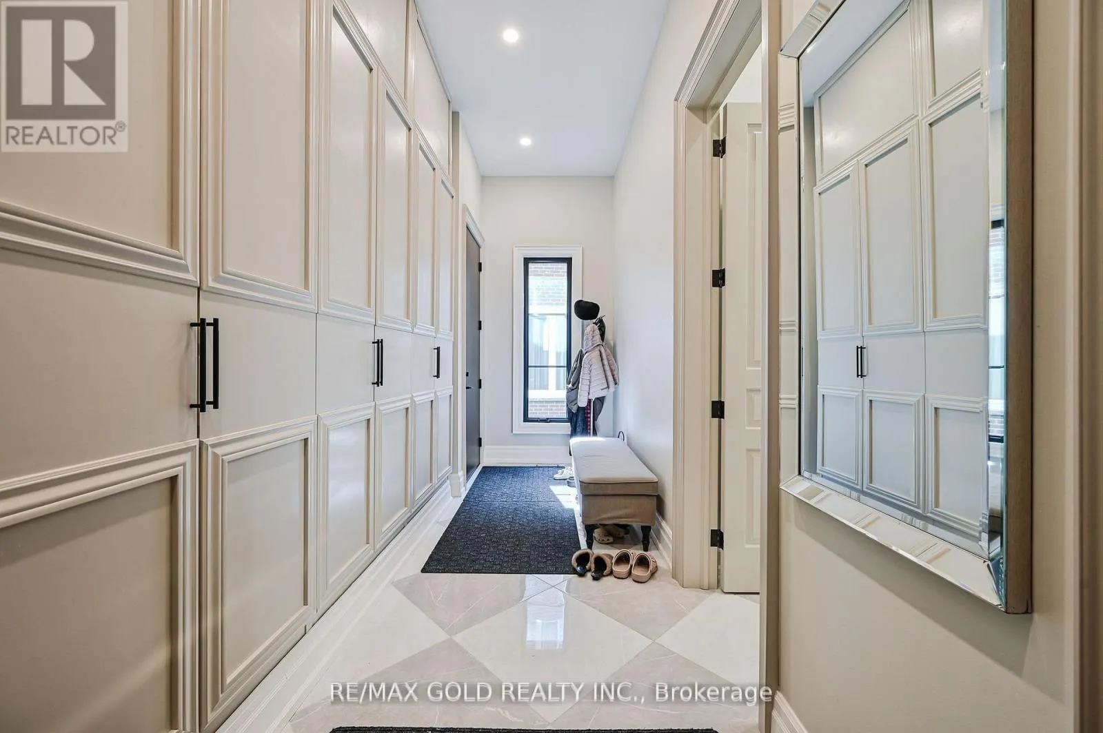 48 SYLVADENE PARKWAY