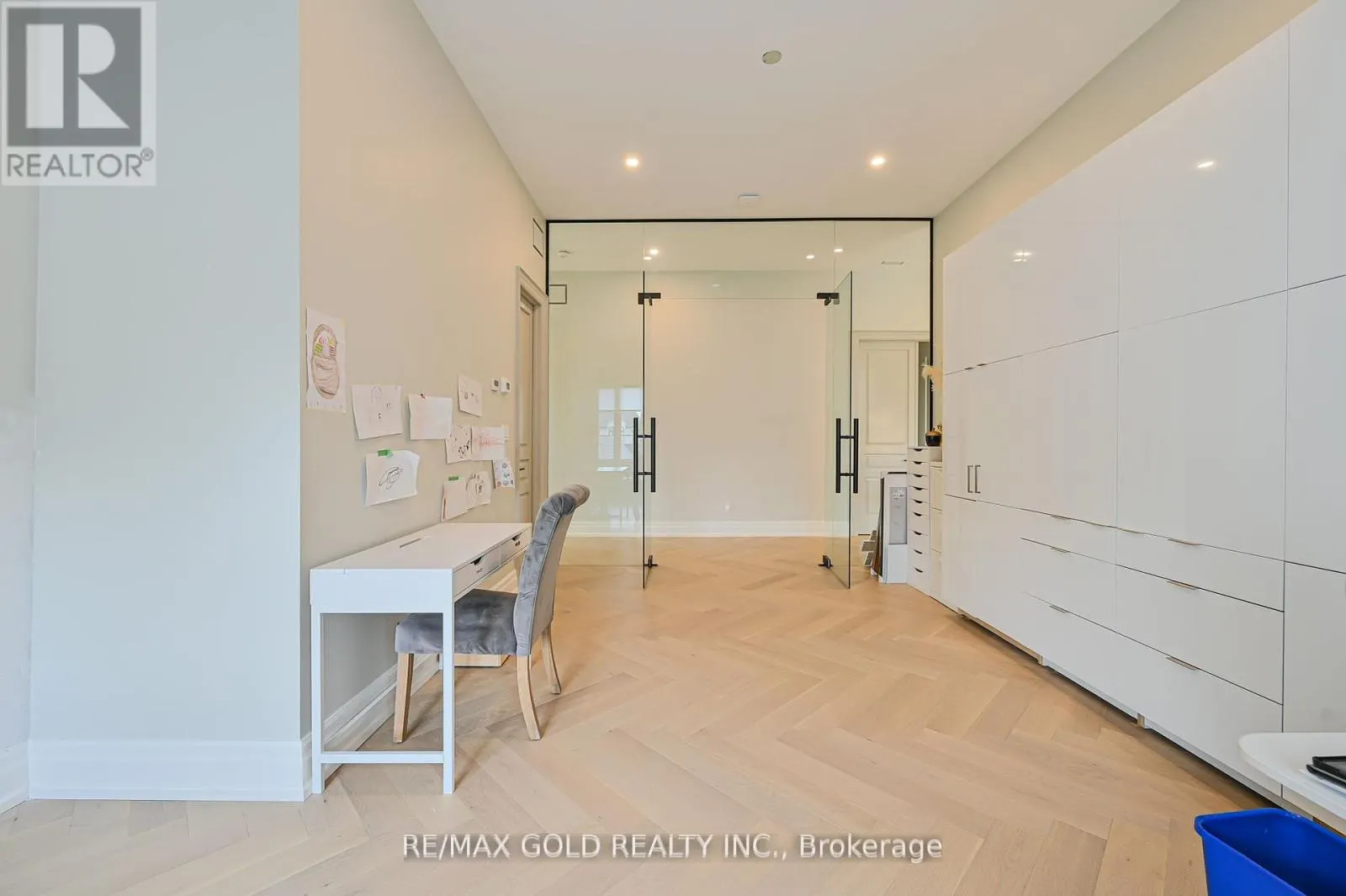 48 SYLVADENE PARKWAY