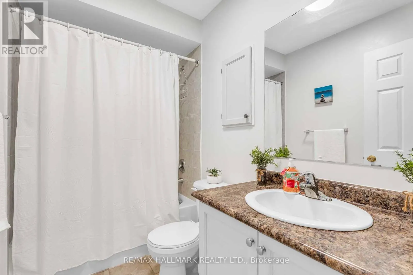 56 WESTCLIFFE CRESCENT