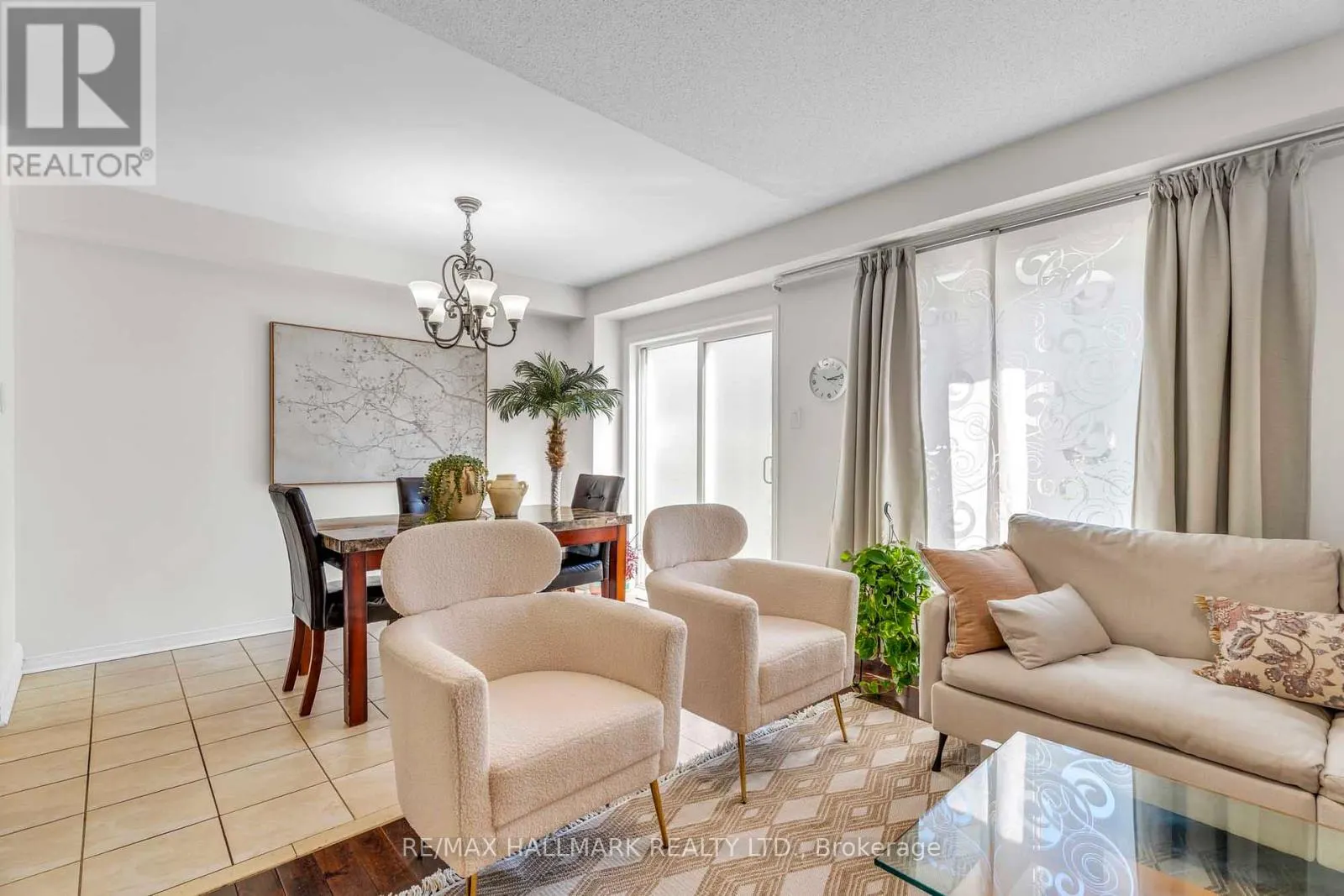 56 WESTCLIFFE CRESCENT