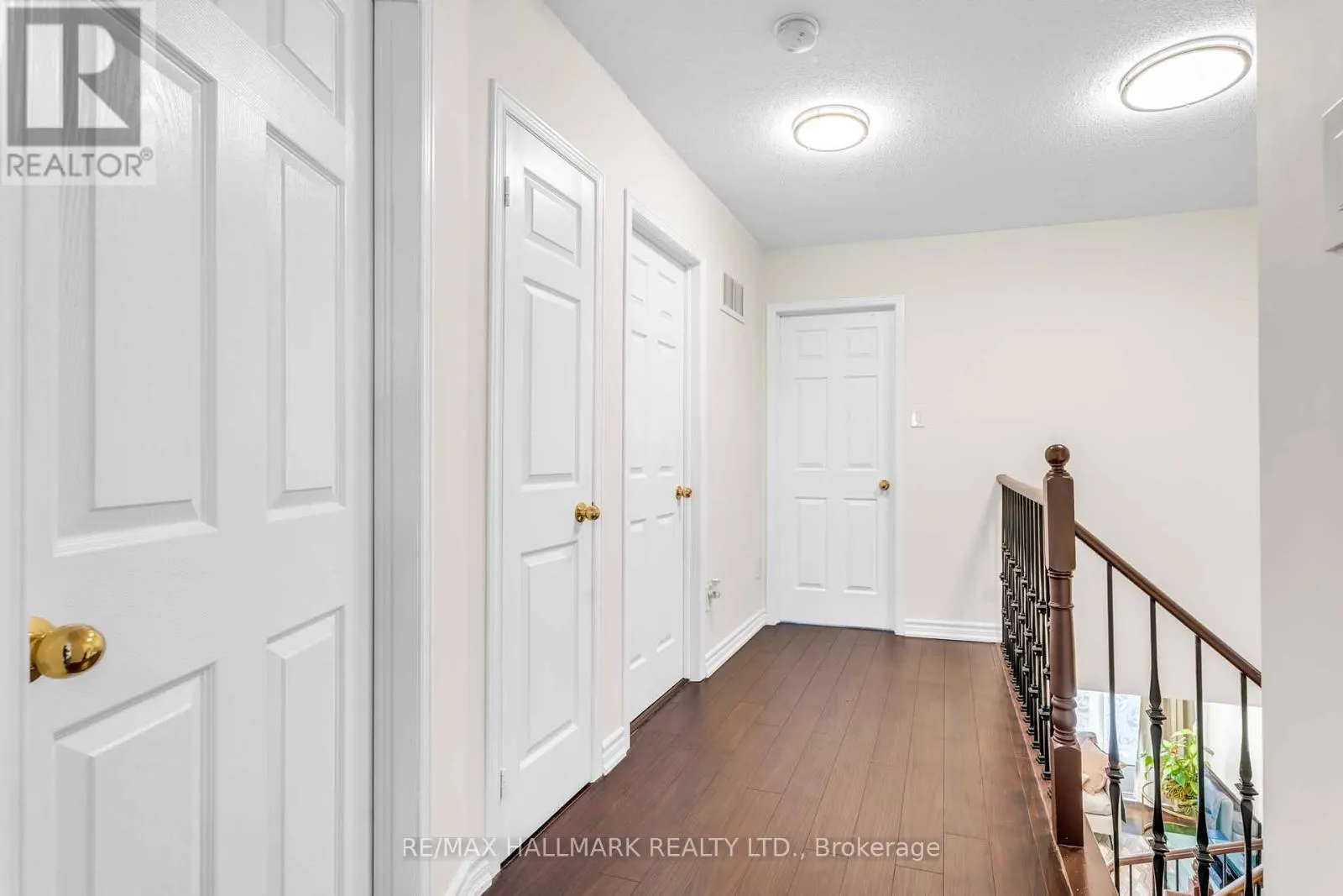 56 WESTCLIFFE CRESCENT