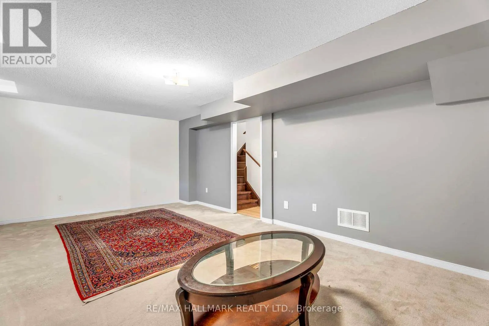 56 WESTCLIFFE CRESCENT