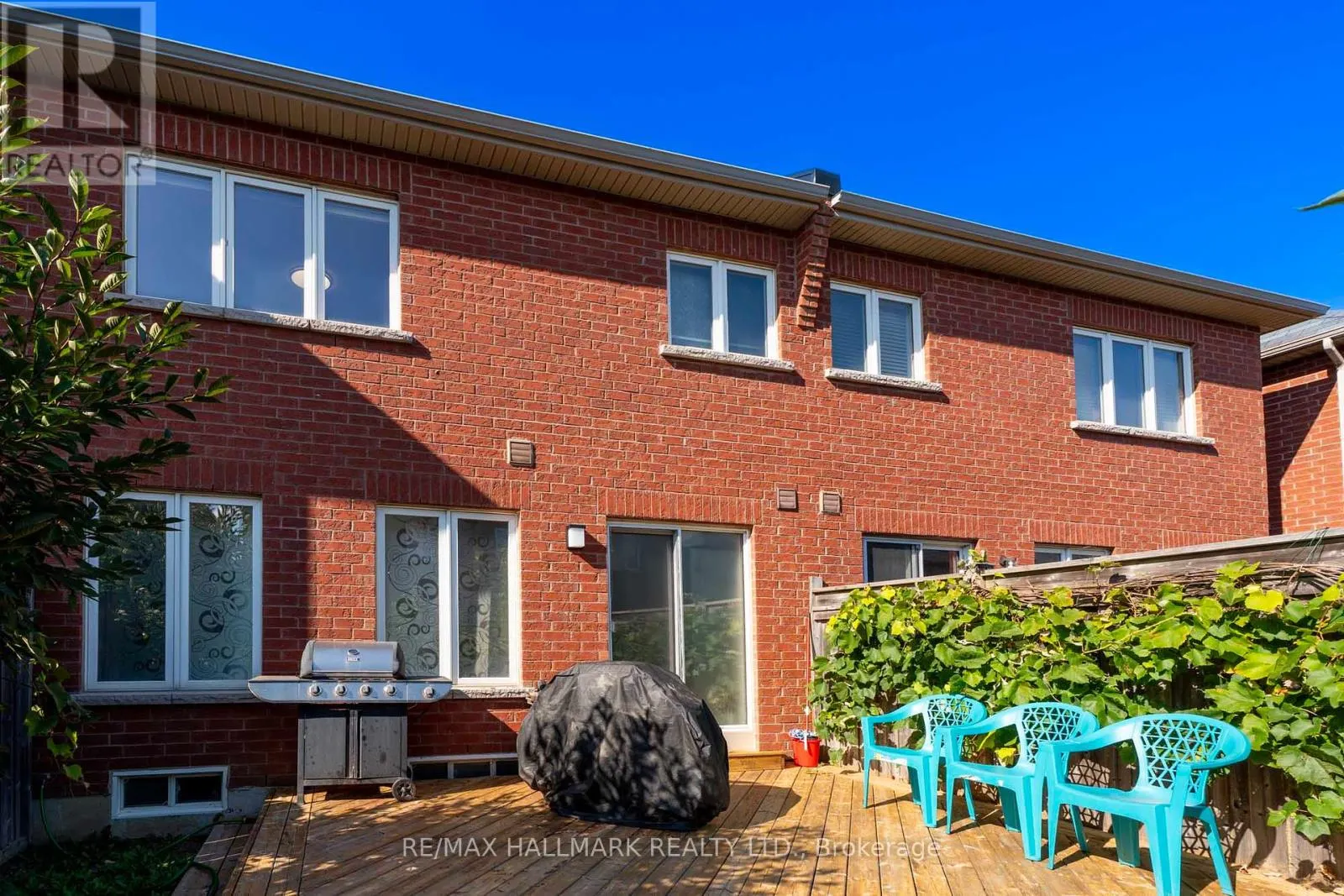 56 WESTCLIFFE CRESCENT