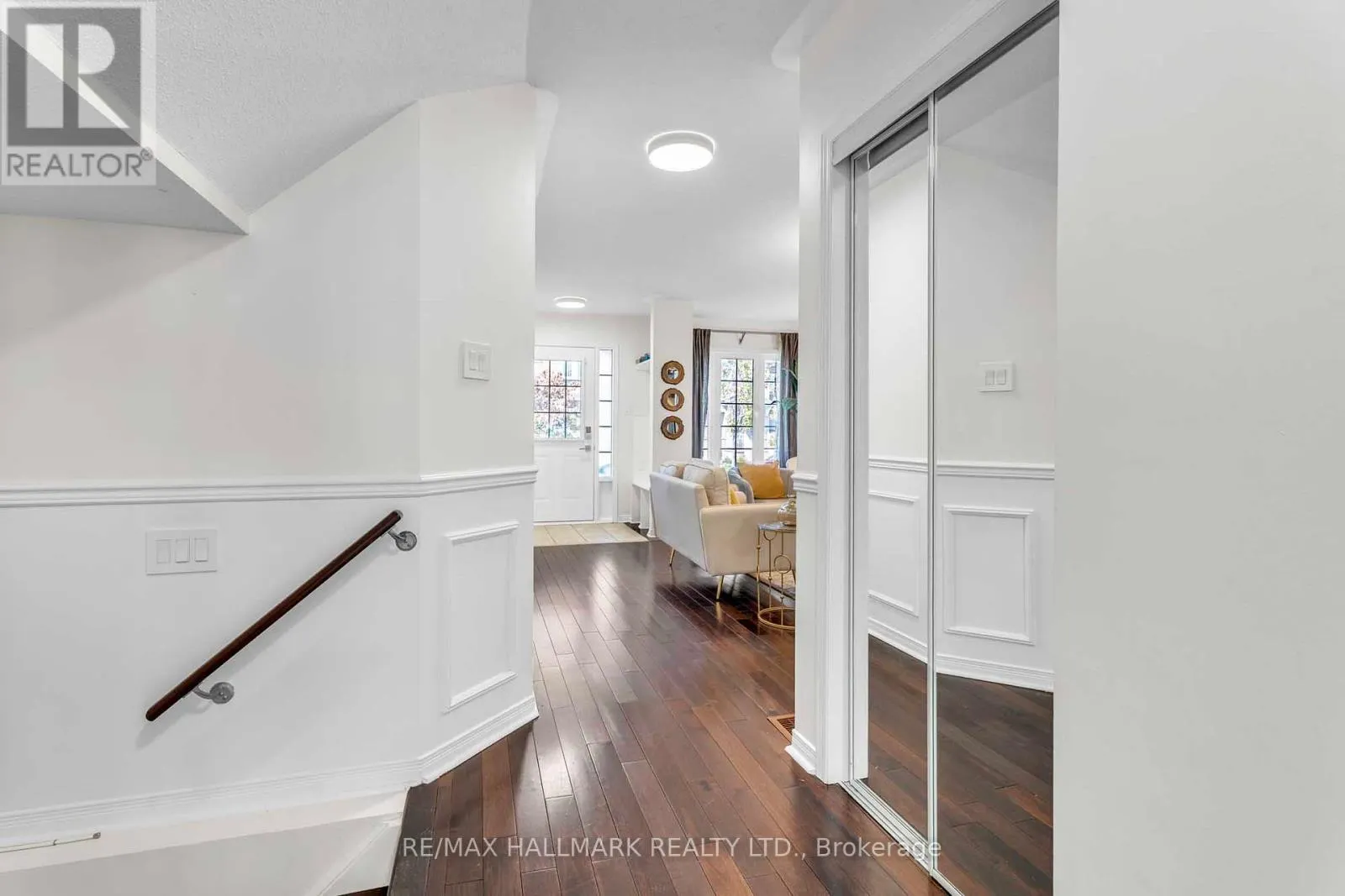 56 WESTCLIFFE CRESCENT
