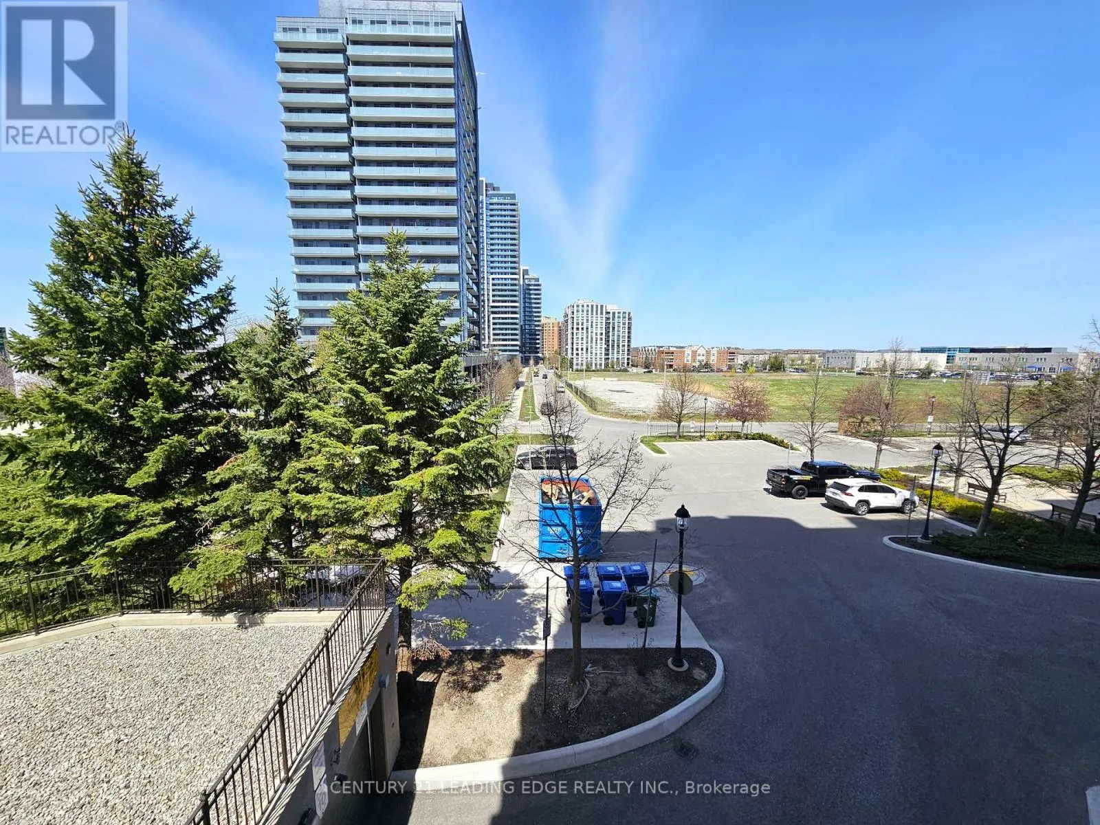 307 - 39 ONEIDA CRESCENT