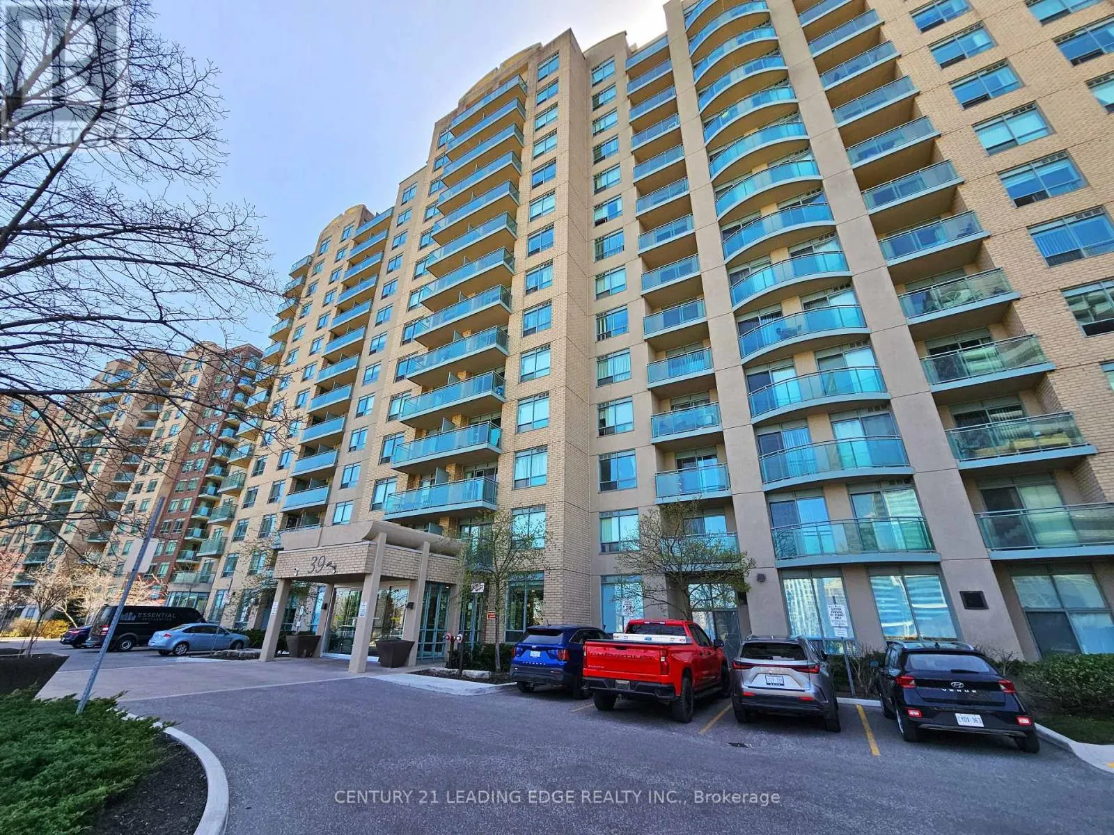 307 - 39 ONEIDA CRESCENT