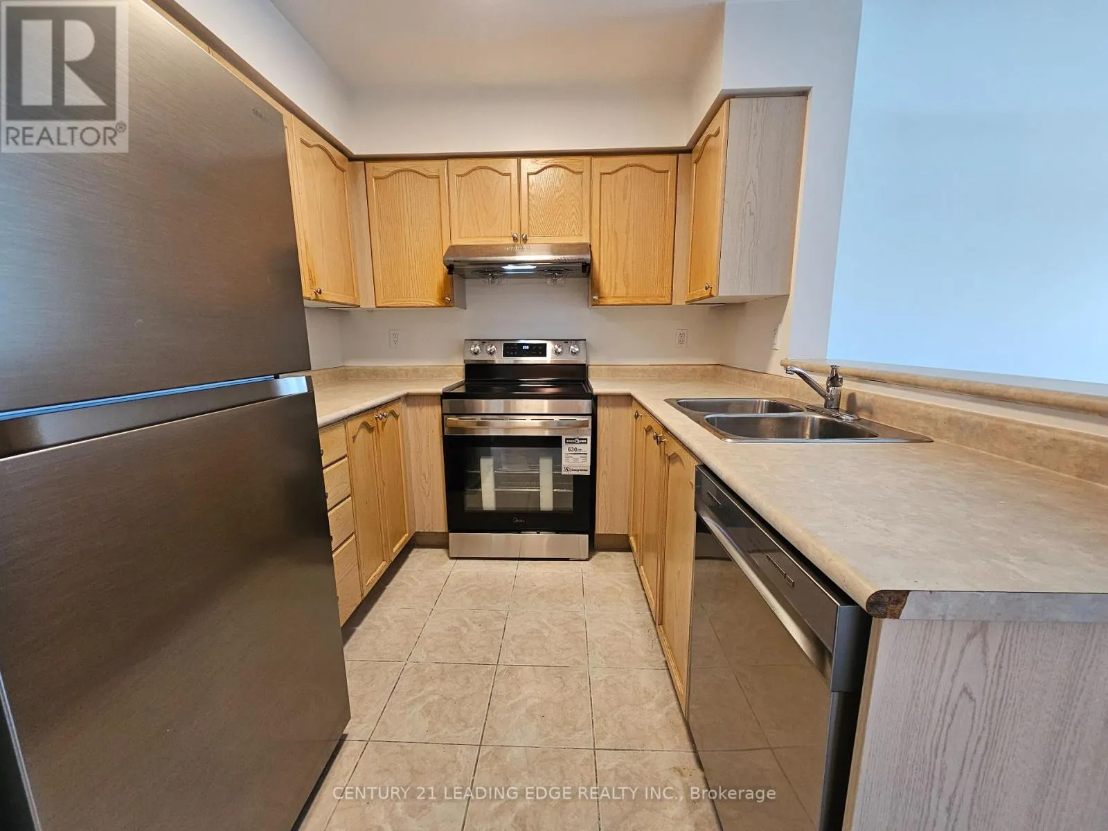 307 - 39 ONEIDA CRESCENT