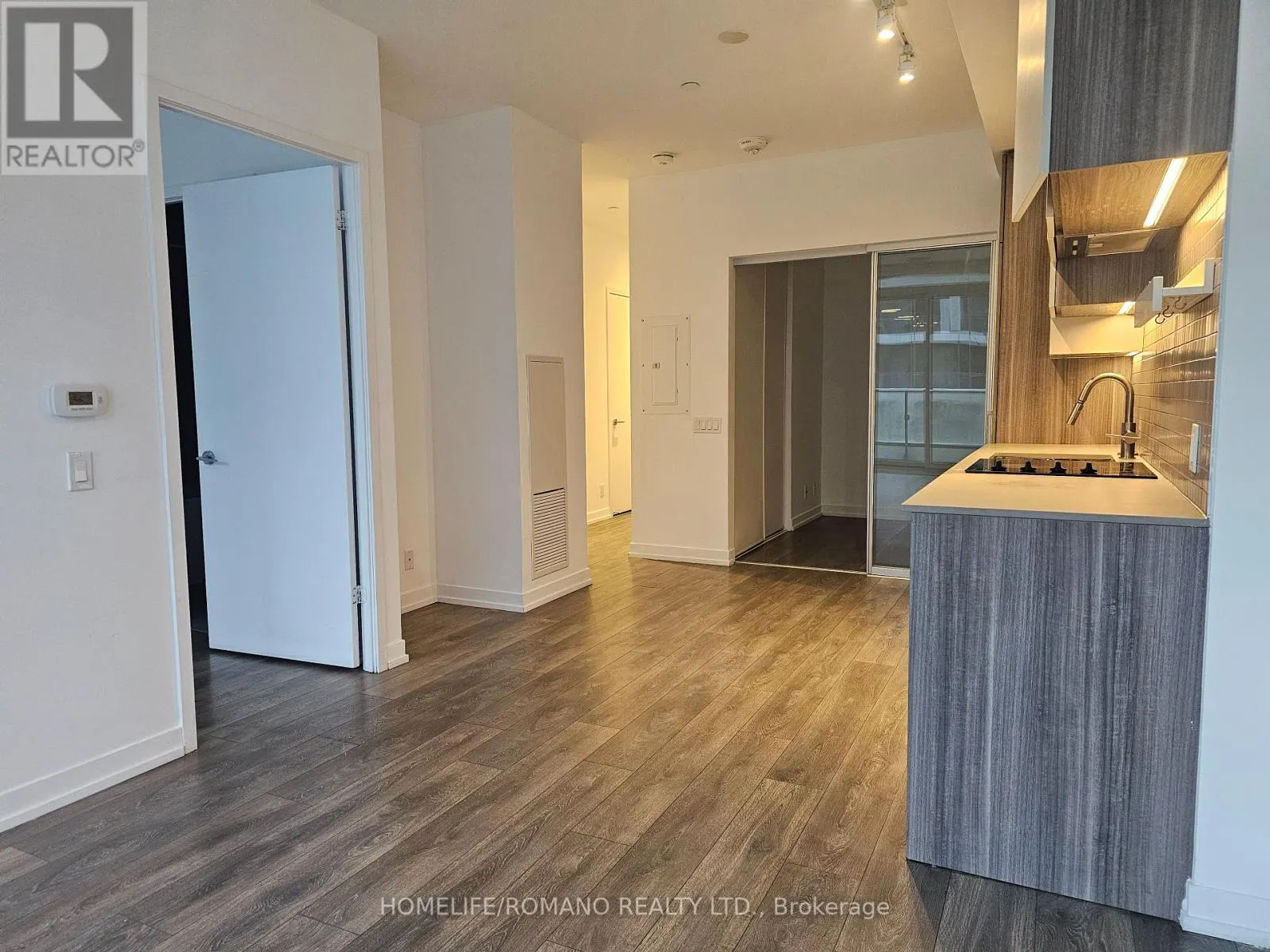 503 - 5 BUTTERMILL AVENUE