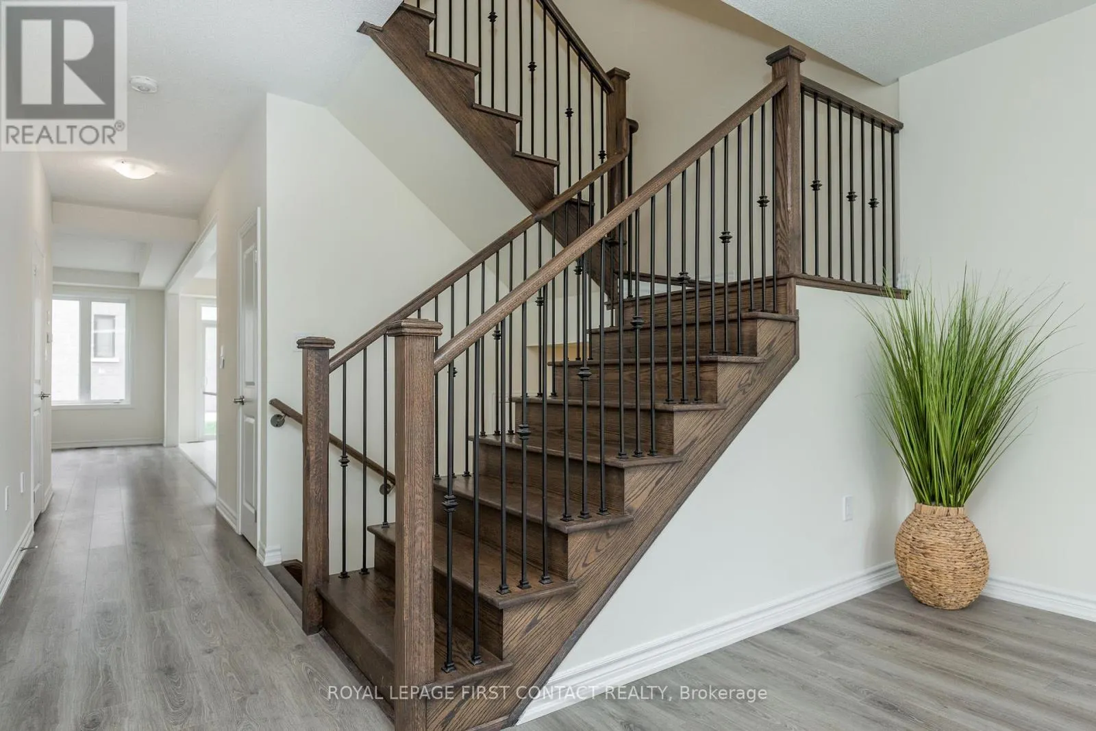 86 KENNETH ROGERS CRESCENT