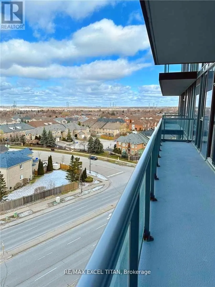 712 - 10 GATINEAU DRIVE