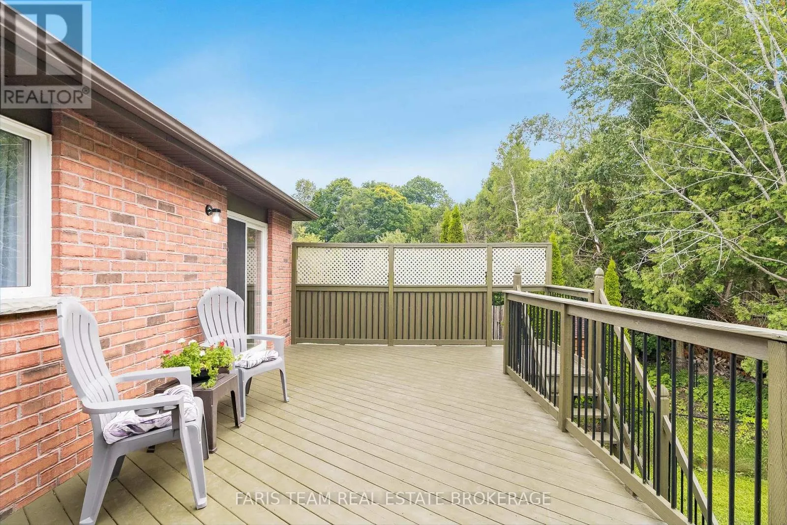 1006 LESLIE DRIVE
