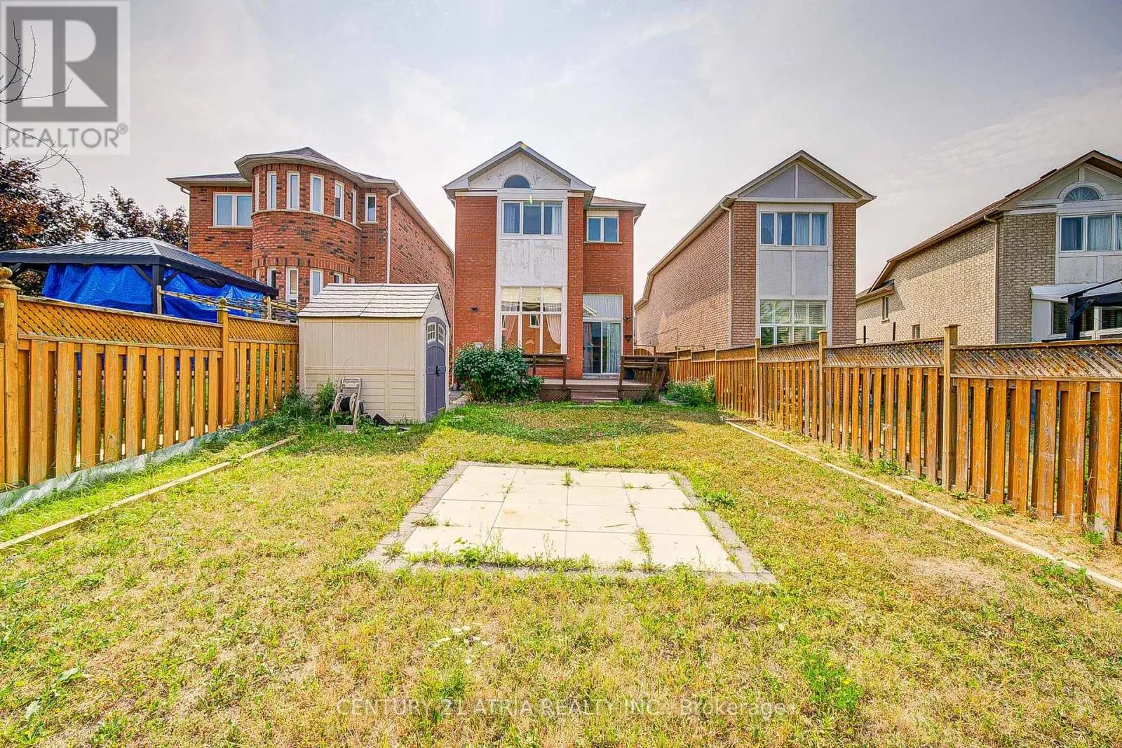 22 PENINSULA CRESCENT