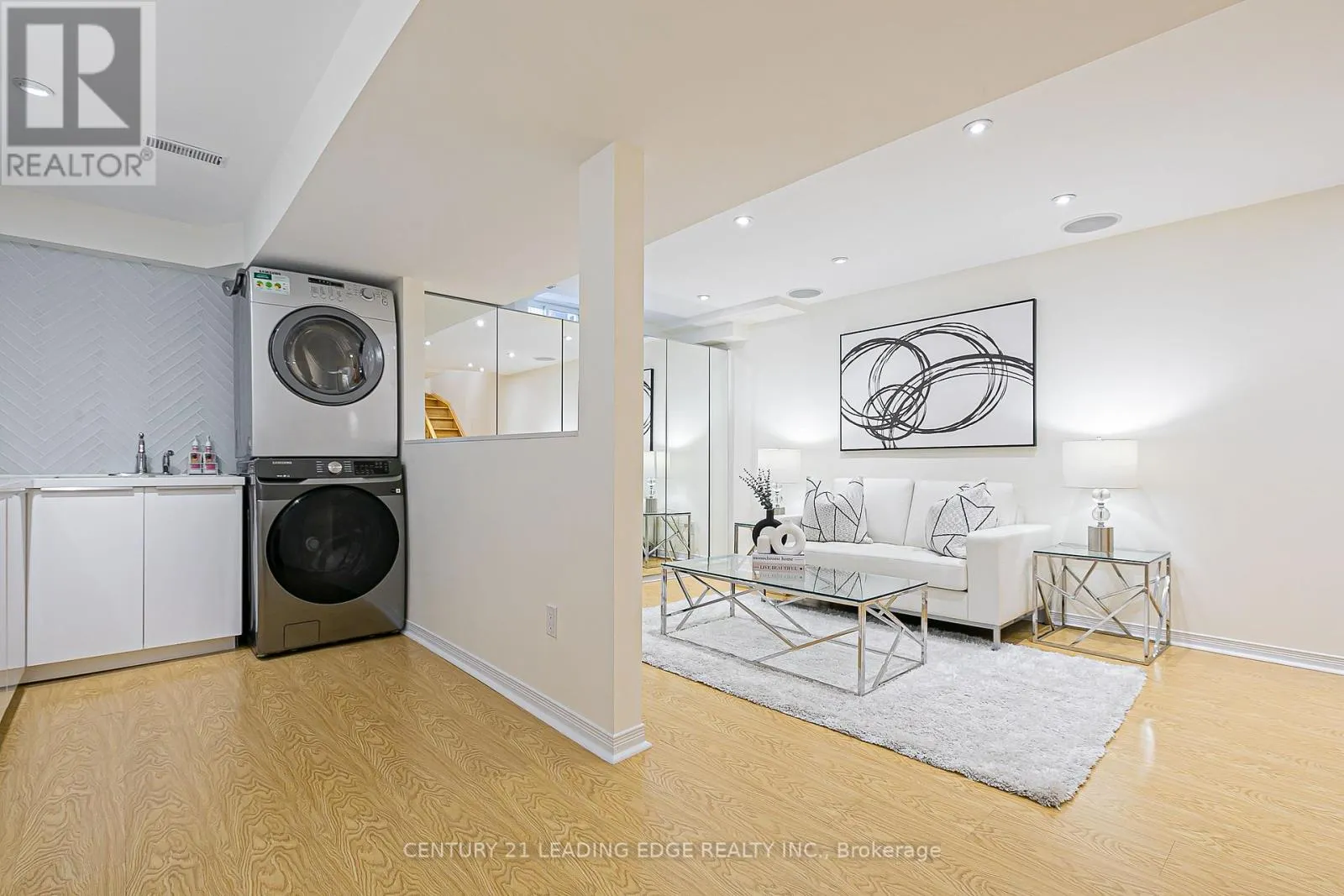 13 LODESTONE LANE