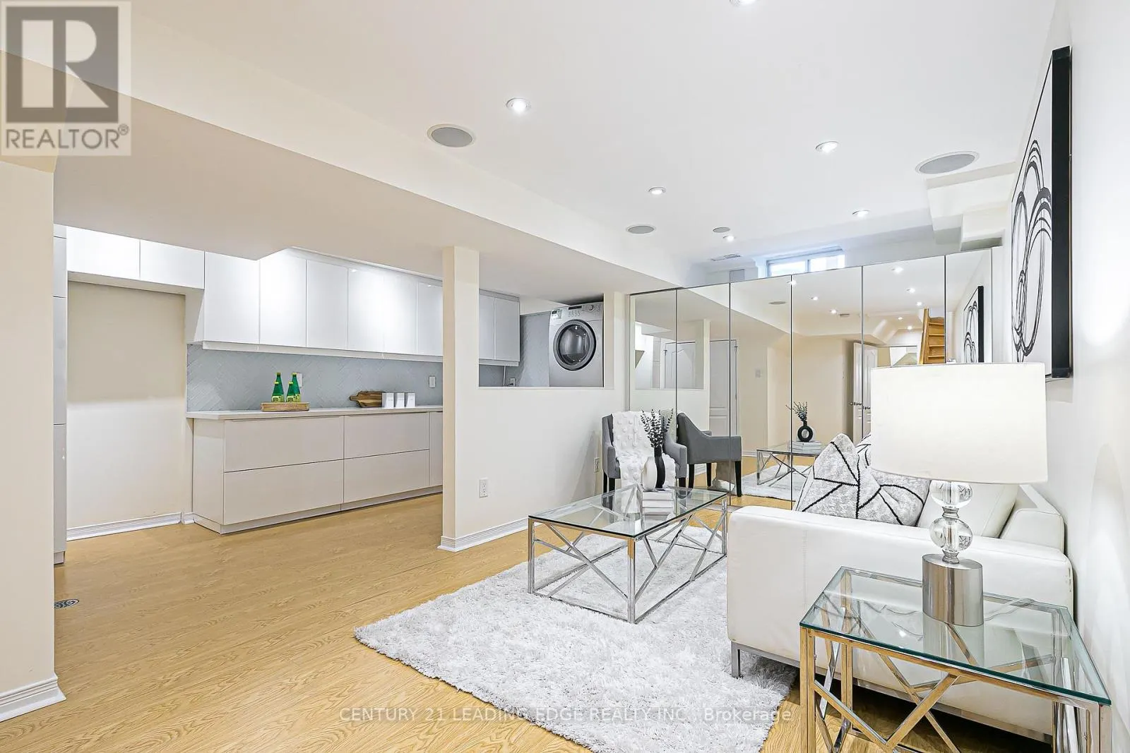 13 LODESTONE LANE
