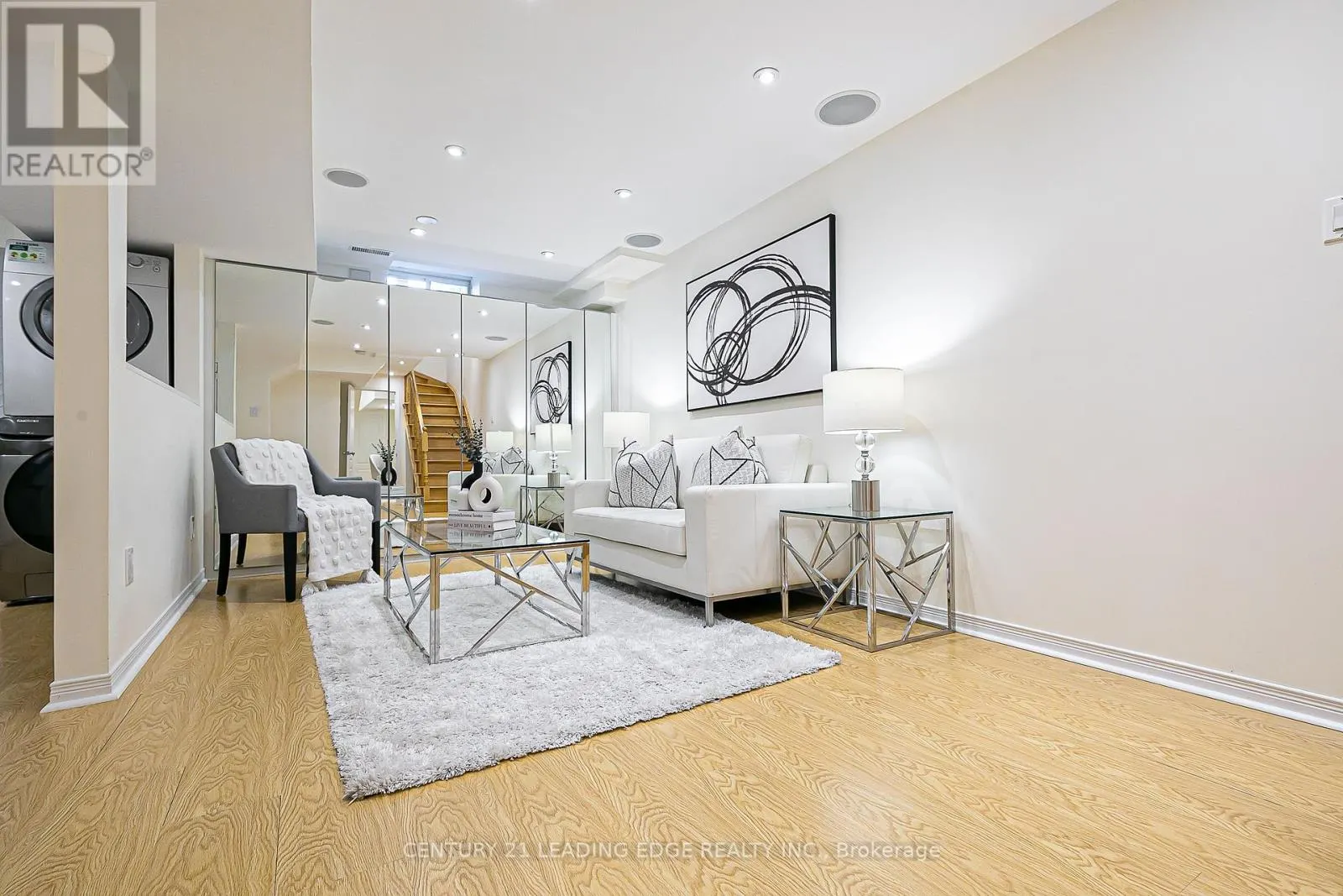 13 LODESTONE LANE
