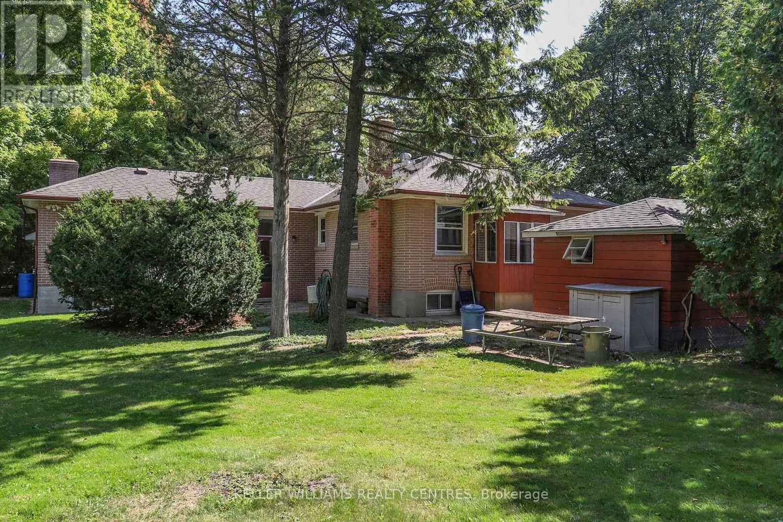 UNIT A - 252 ELGIN MILLS ROAD W