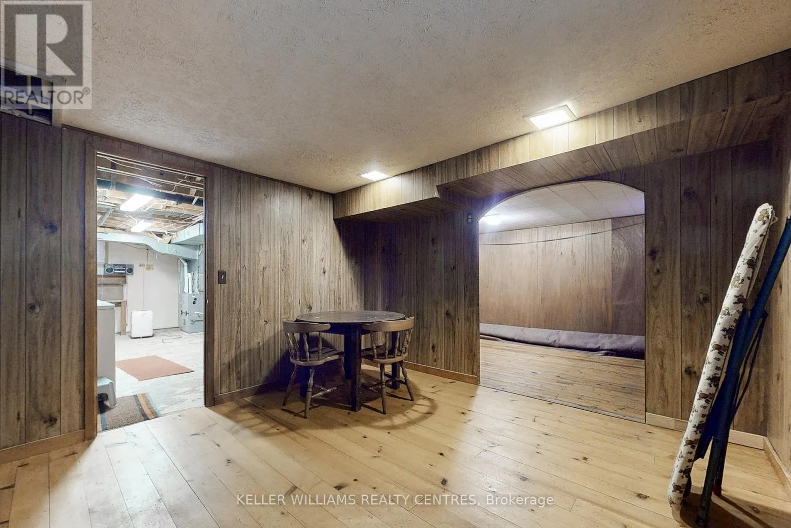 UNIT A - 252 ELGIN MILLS ROAD W