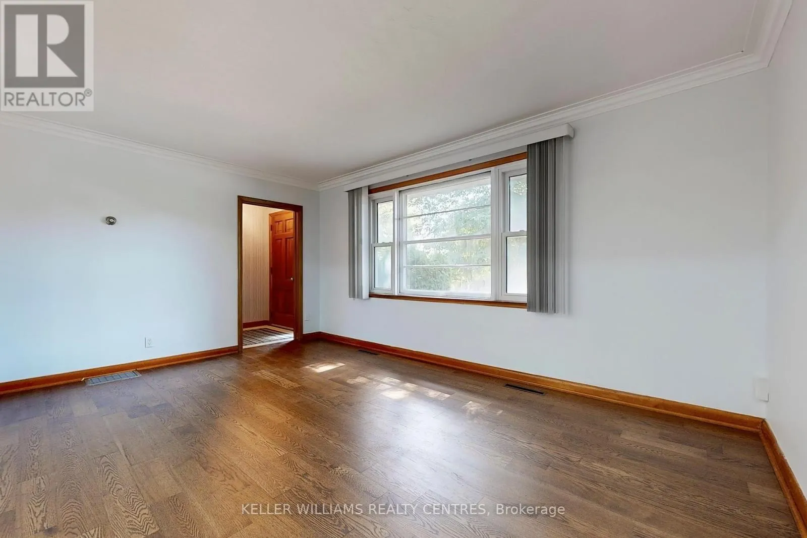 UNIT A - 252 ELGIN MILLS ROAD W