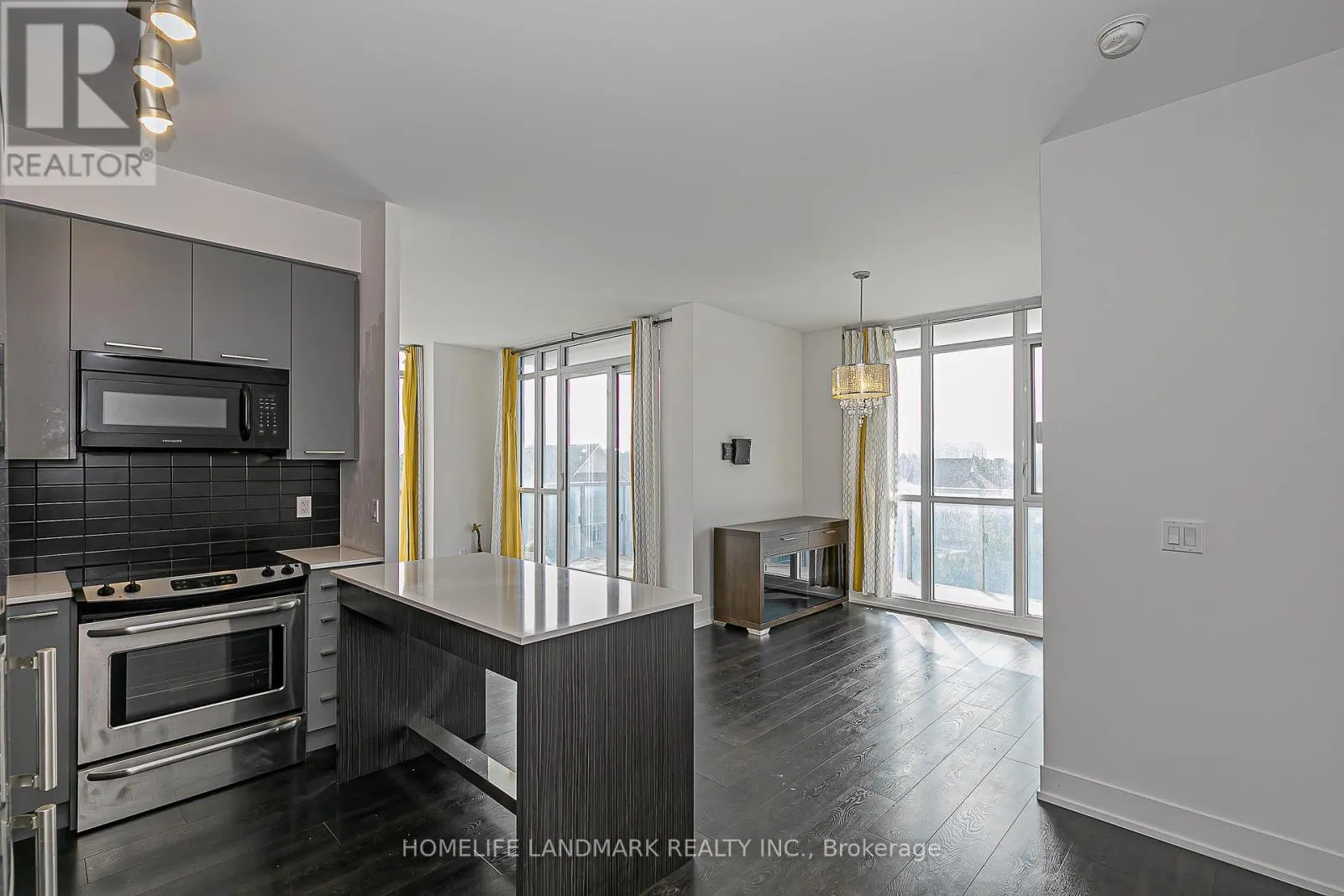 503 - 9471 YONGE STREET