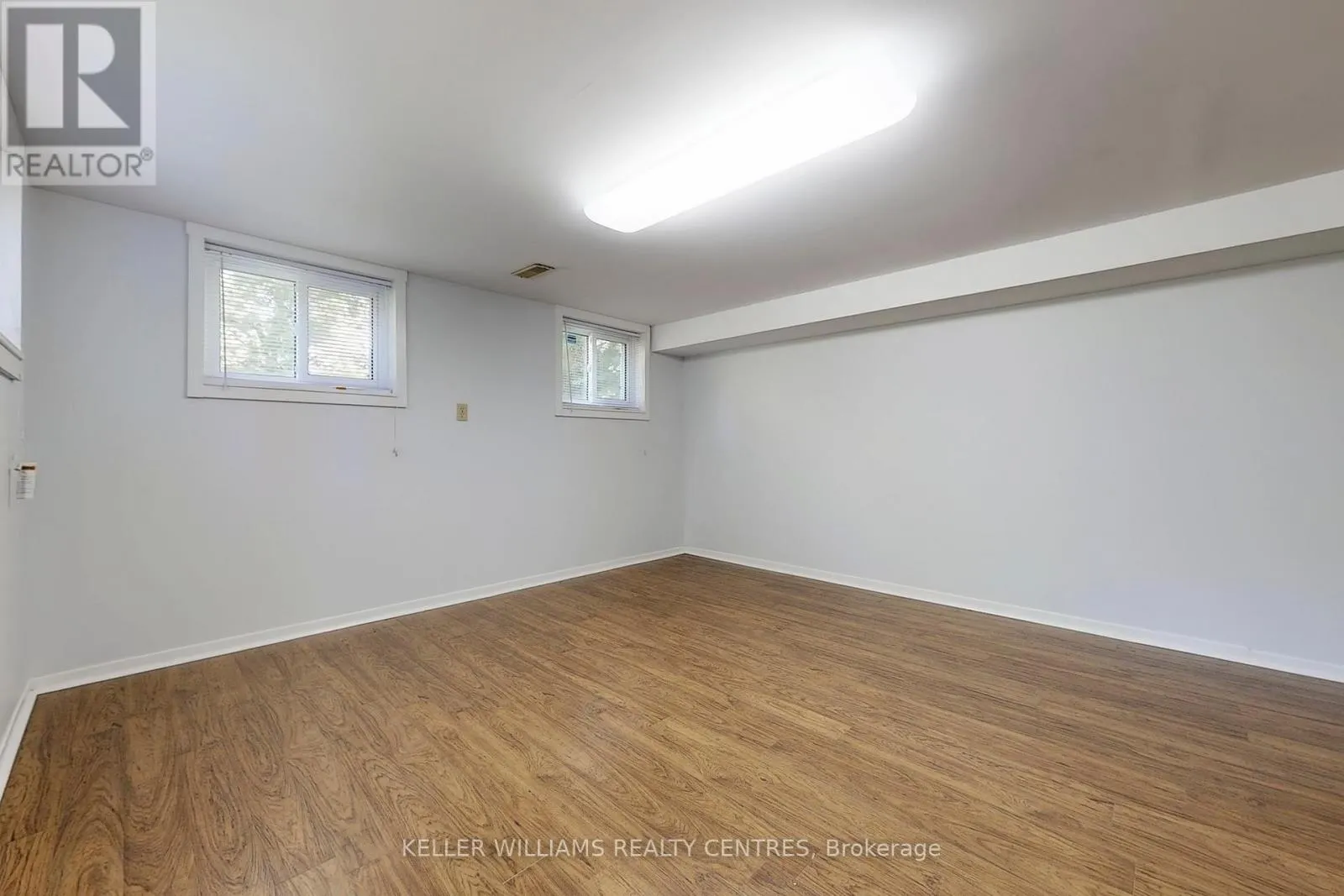 UNIT B - 252 ELGIN MILLS ROAD W
