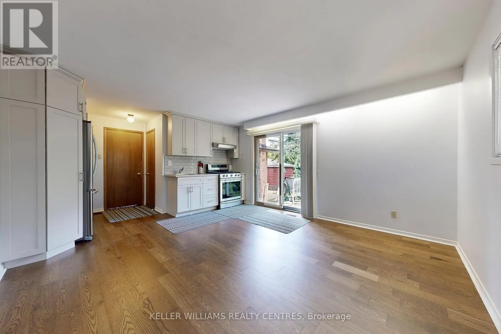 UNIT B - 252 ELGIN MILLS ROAD W