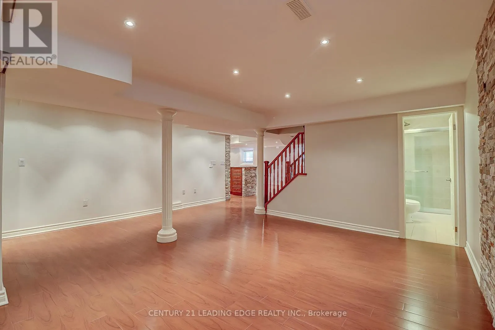 37 WILTSHIRE DRIVE