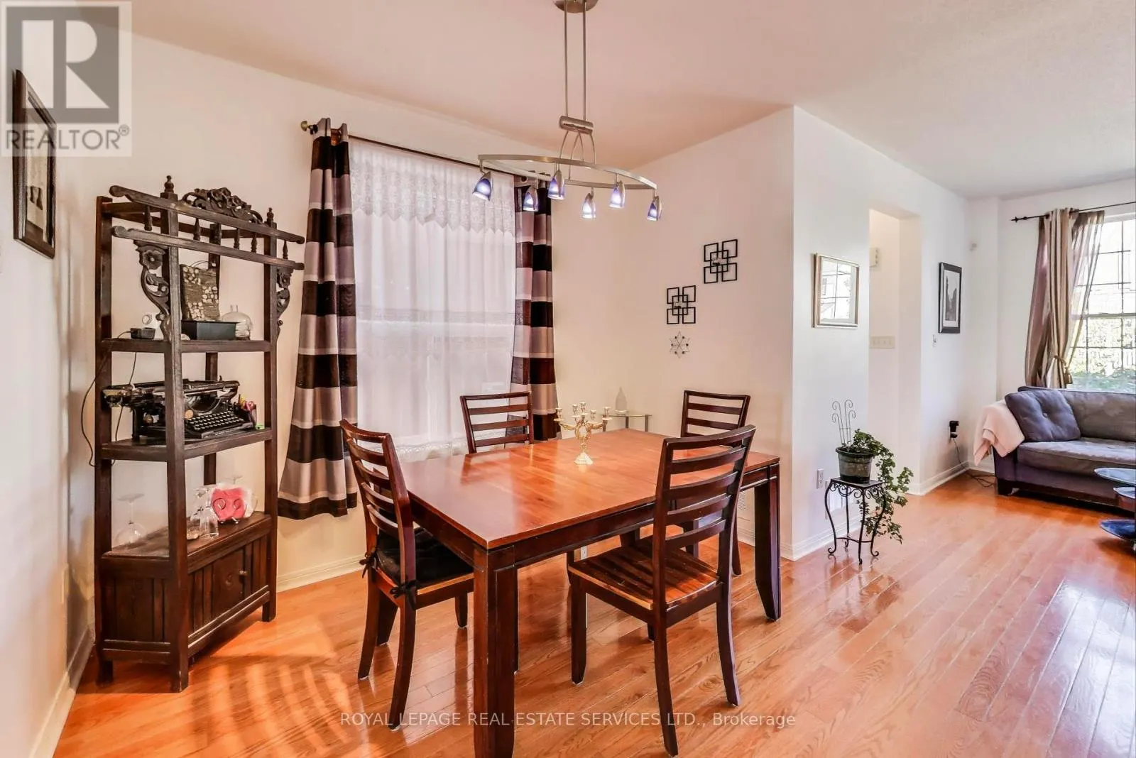 52 GOWLAND ROAD