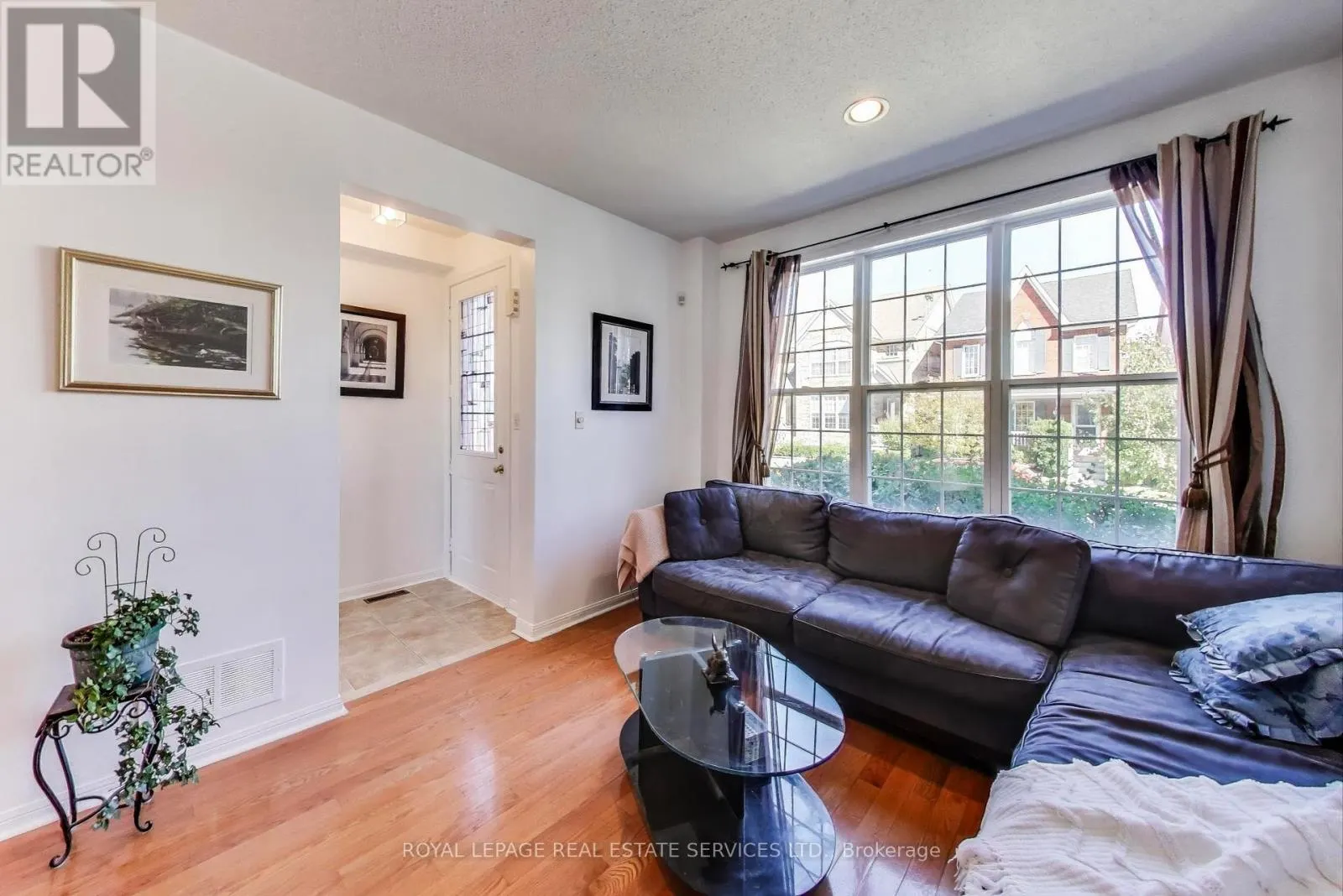 52 GOWLAND ROAD