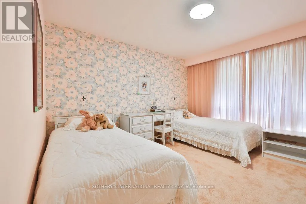 146 SYLVADENE PARKWAY W