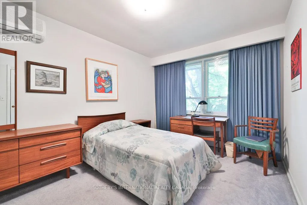 146 SYLVADENE PARKWAY W