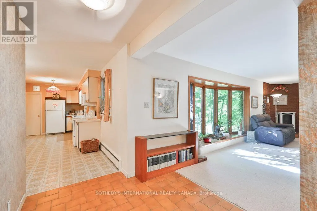 146 SYLVADENE PARKWAY W