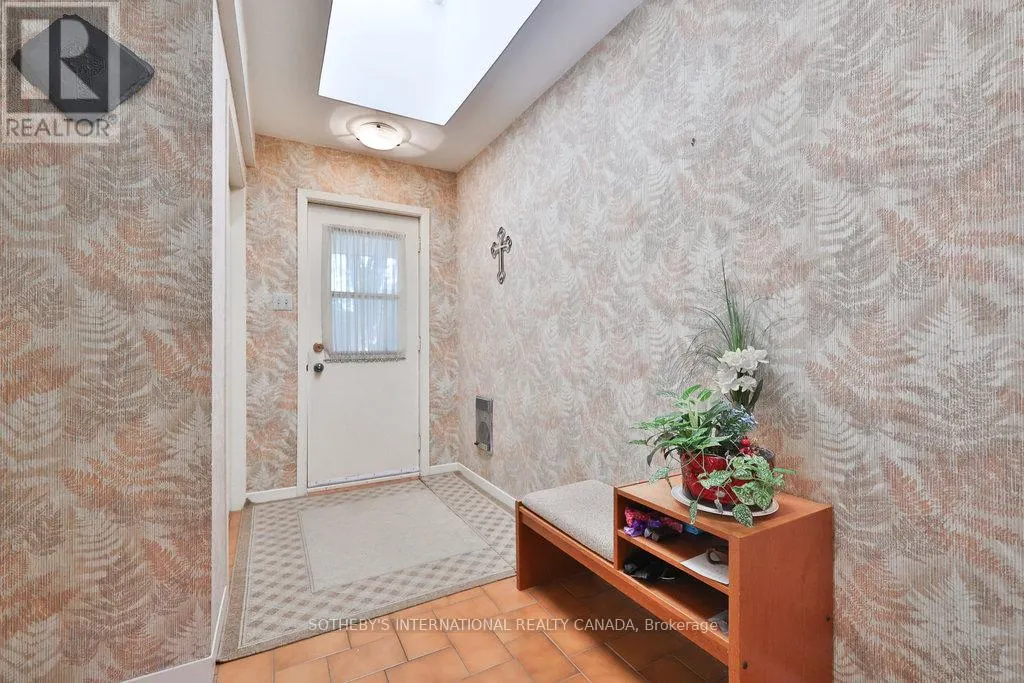 146 SYLVADENE PARKWAY W