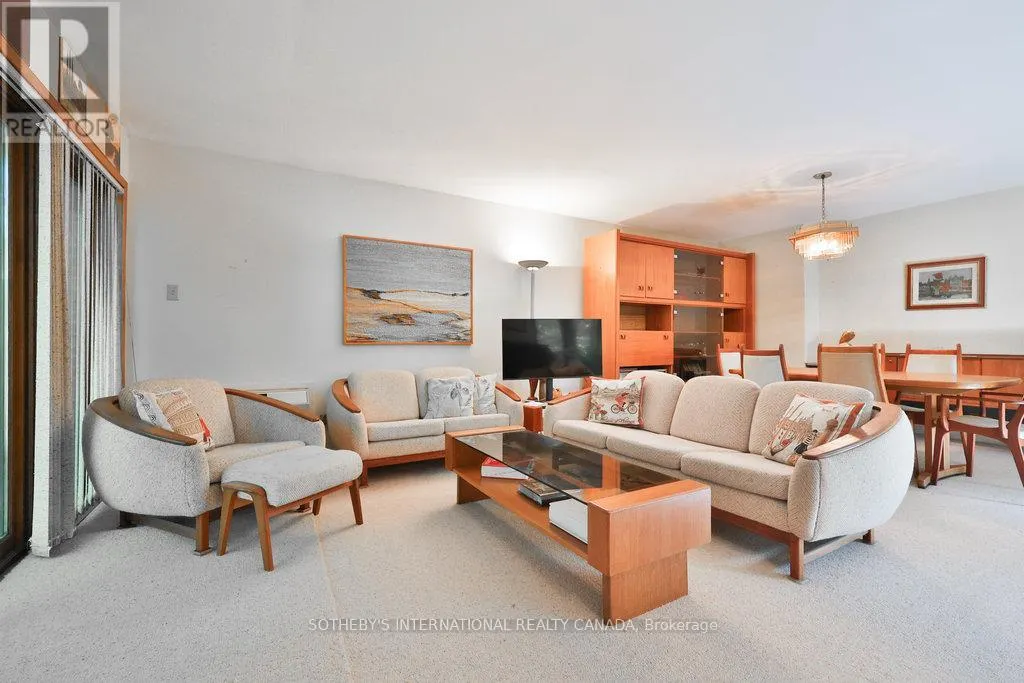 146 SYLVADENE PARKWAY W