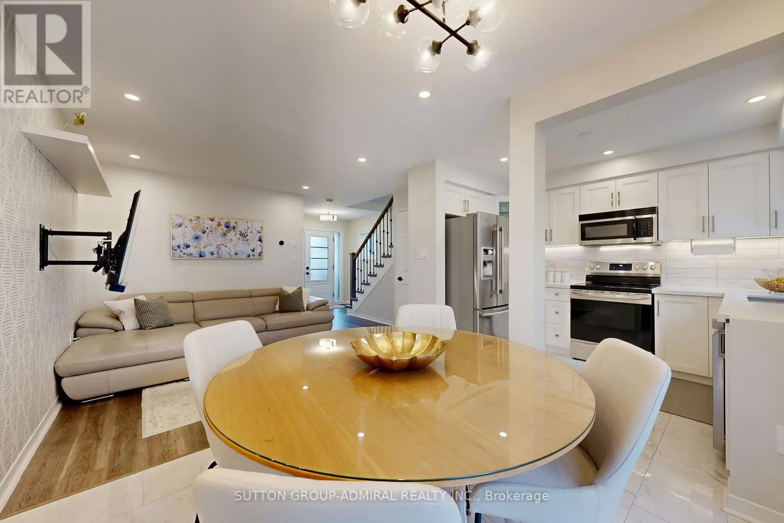 581 SKINNER AVENUE