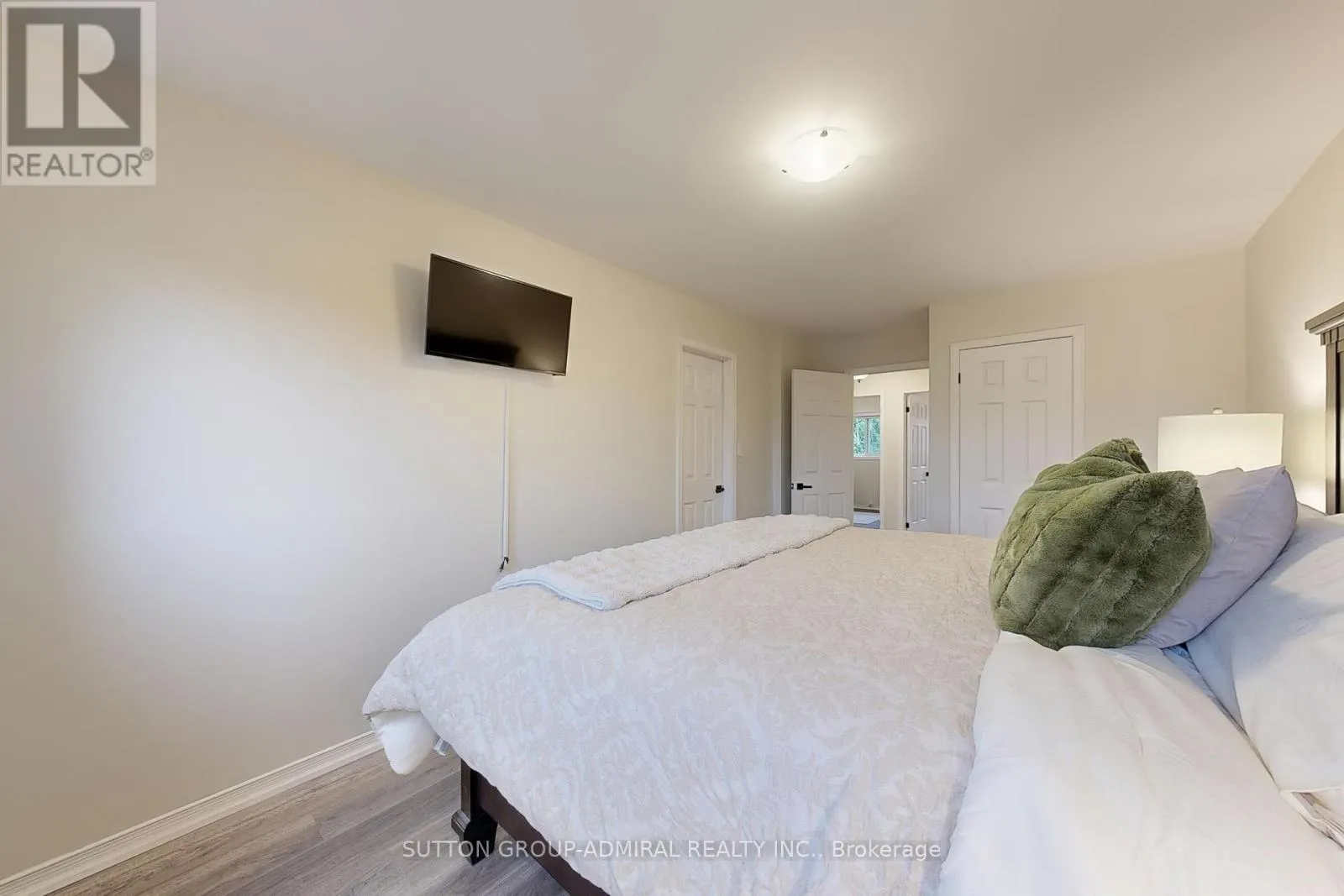 581 SKINNER AVENUE