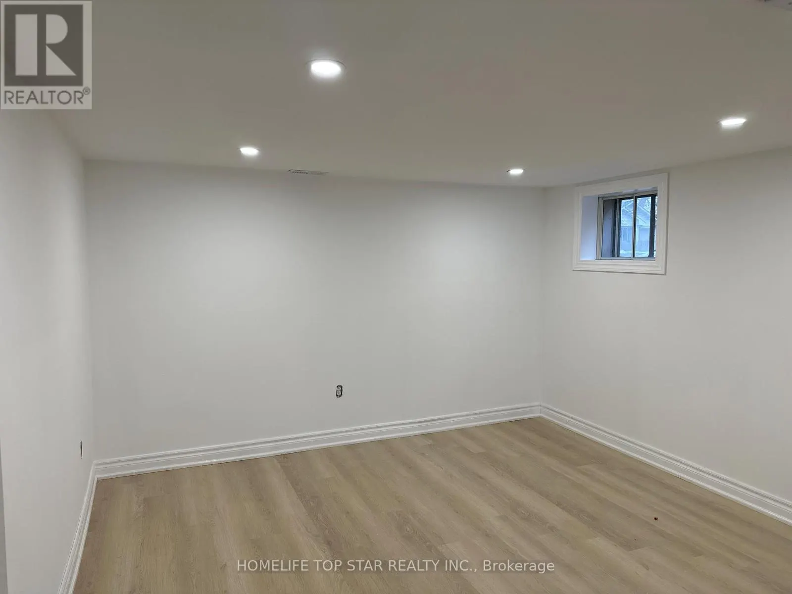 BACHELOR - 38 CARTIER CRESCENT