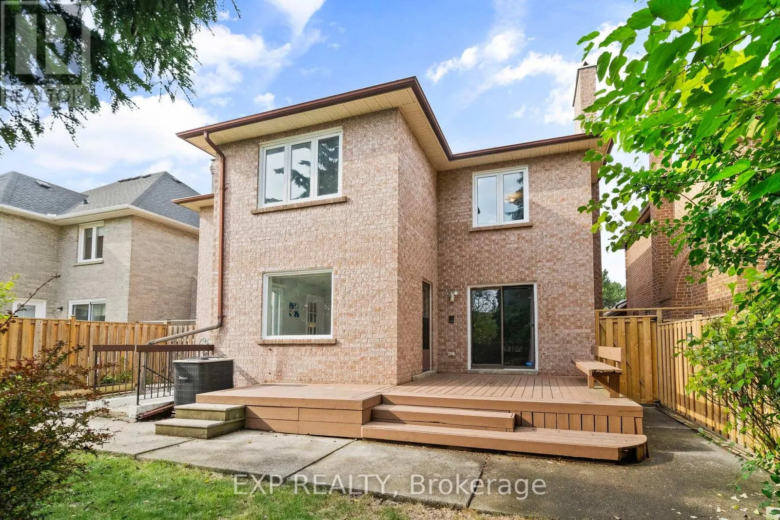 17 GORDON ROWE CRESCENT