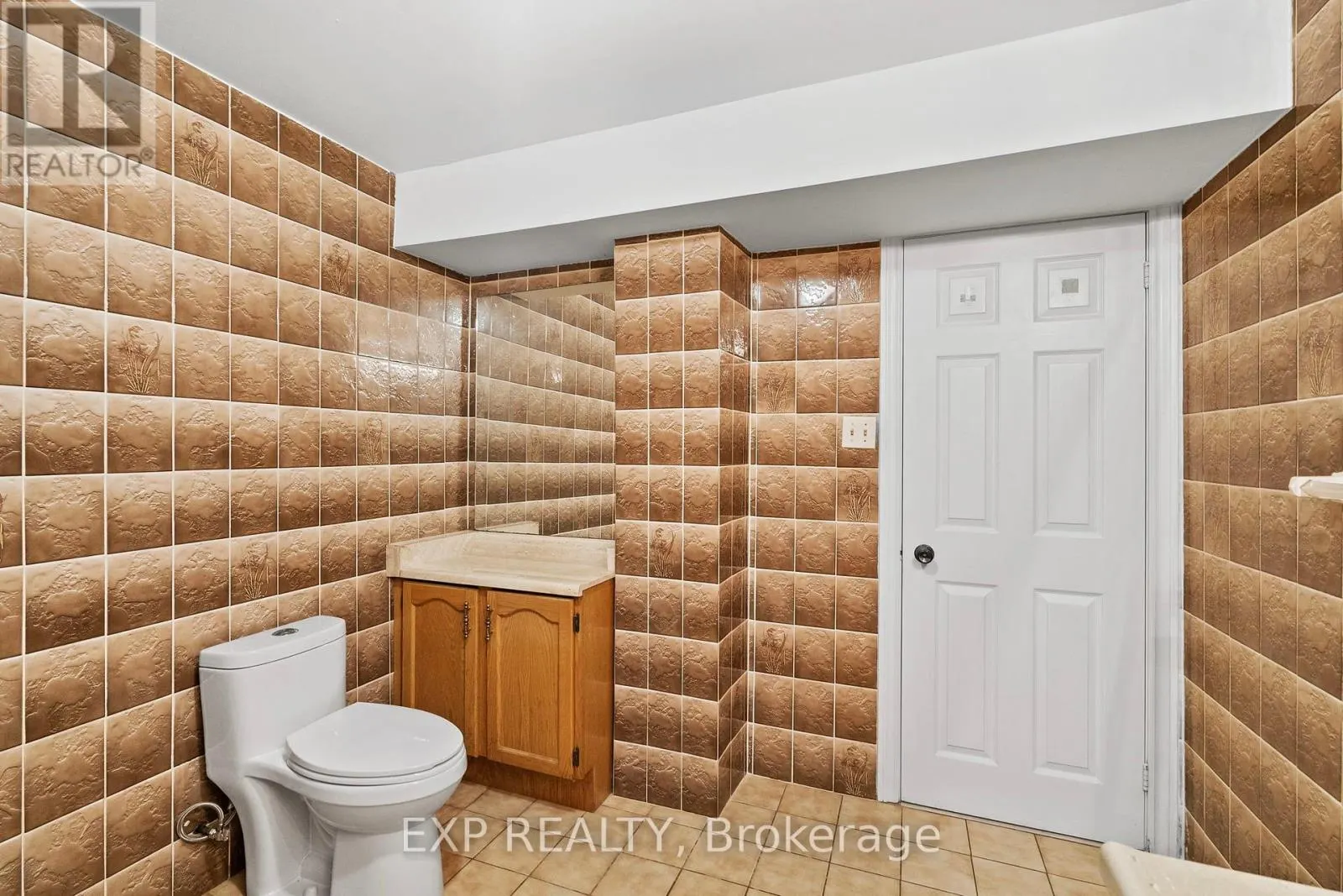 17 GORDON ROWE CRESCENT
