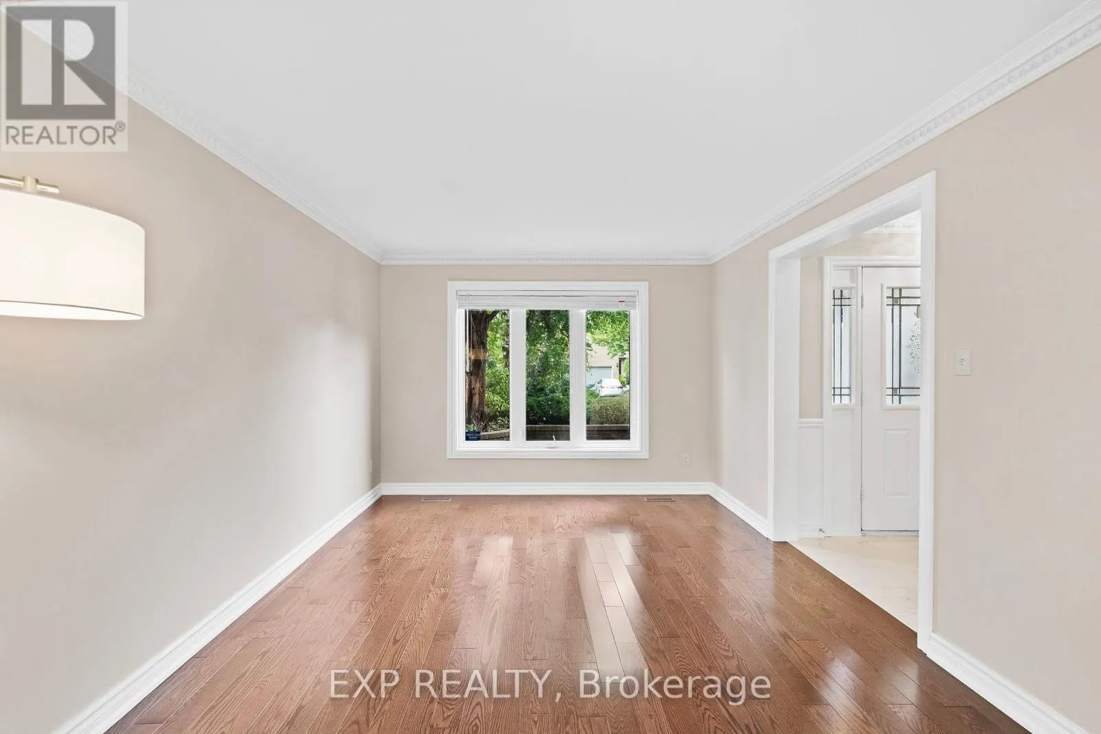 17 GORDON ROWE CRESCENT