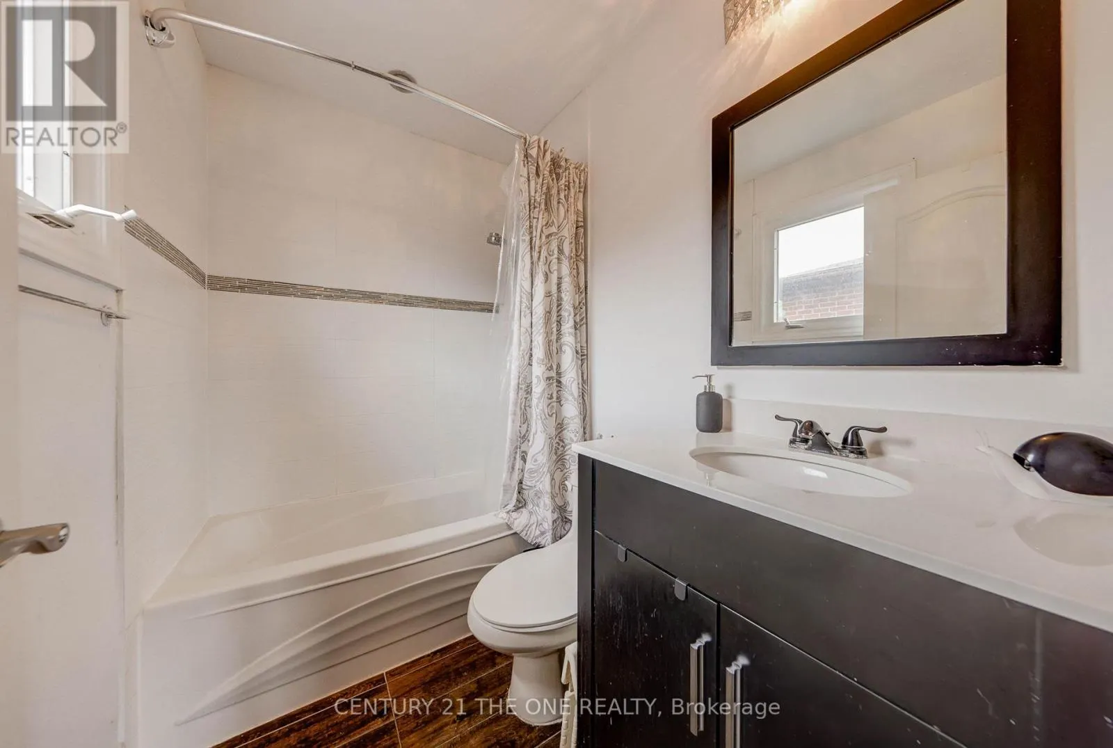 27 PUGSLEY AVENUE