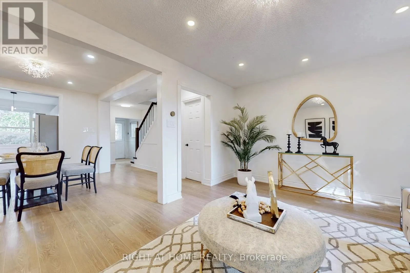 203 THOMS CRESCENT