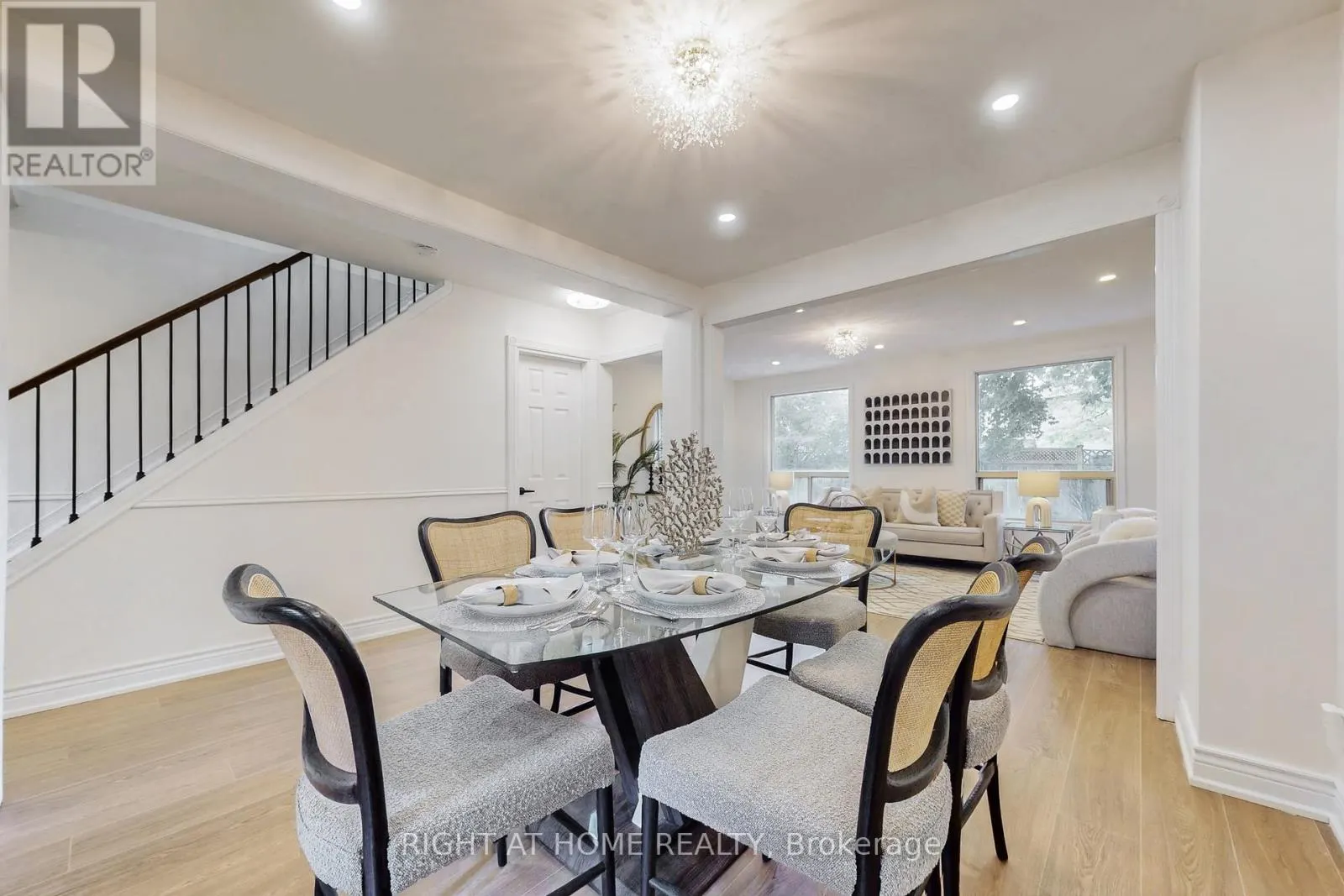 203 THOMS CRESCENT