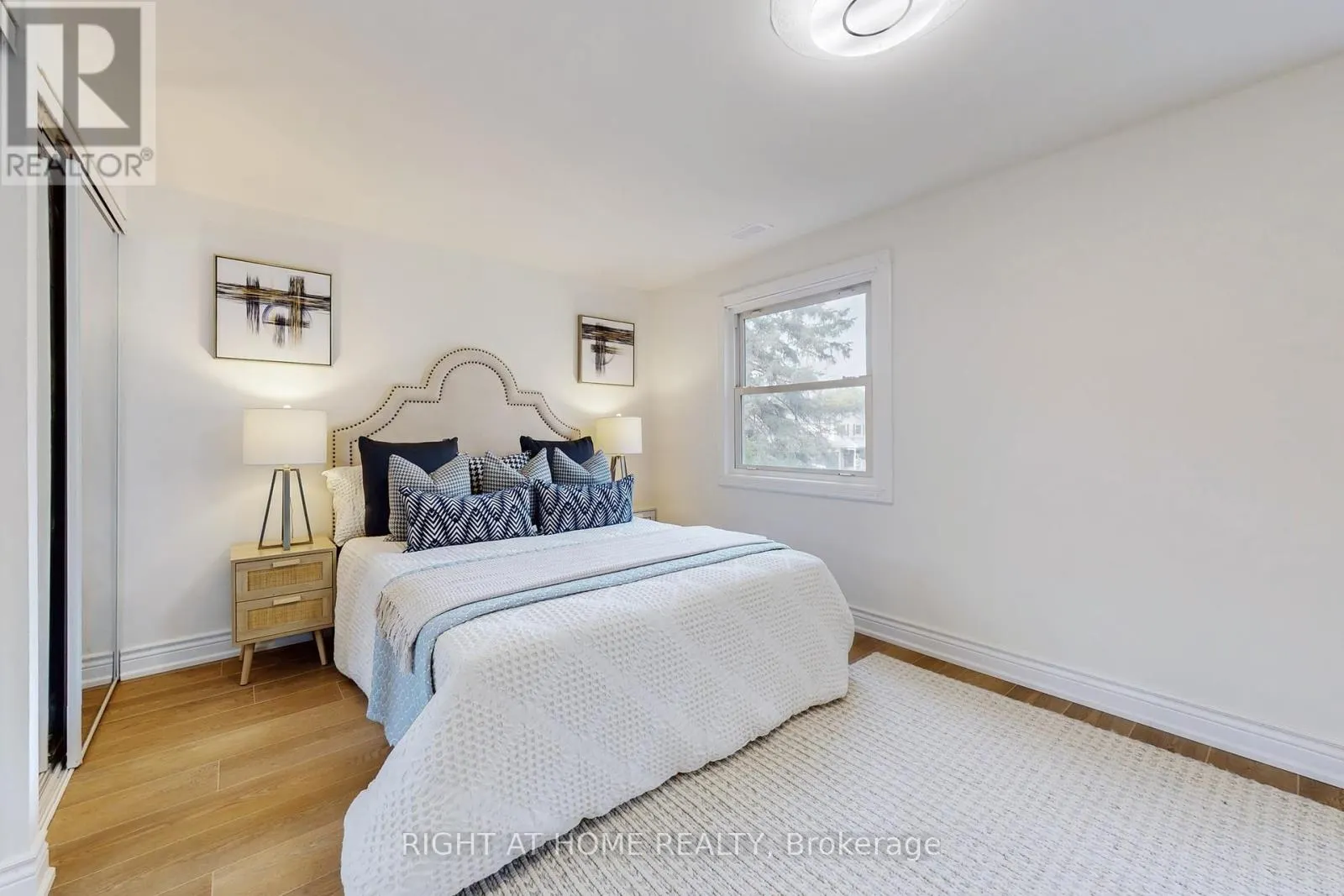 203 THOMS CRESCENT