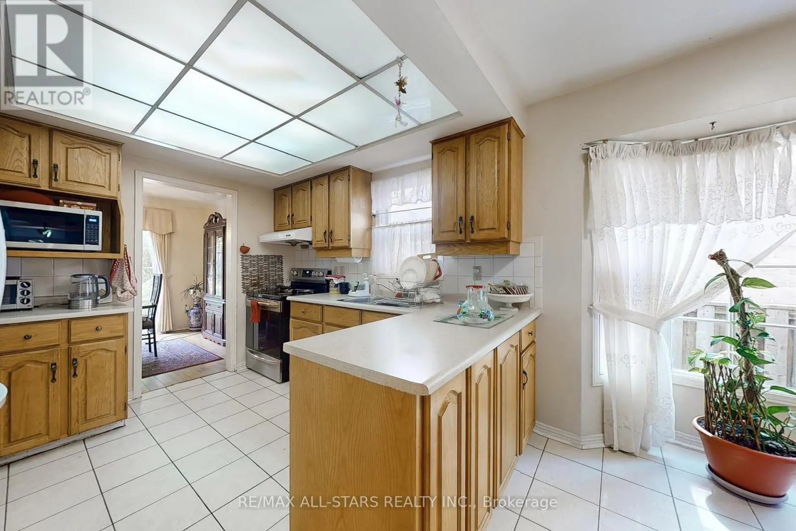 82 WATERBRIDGE LANE
