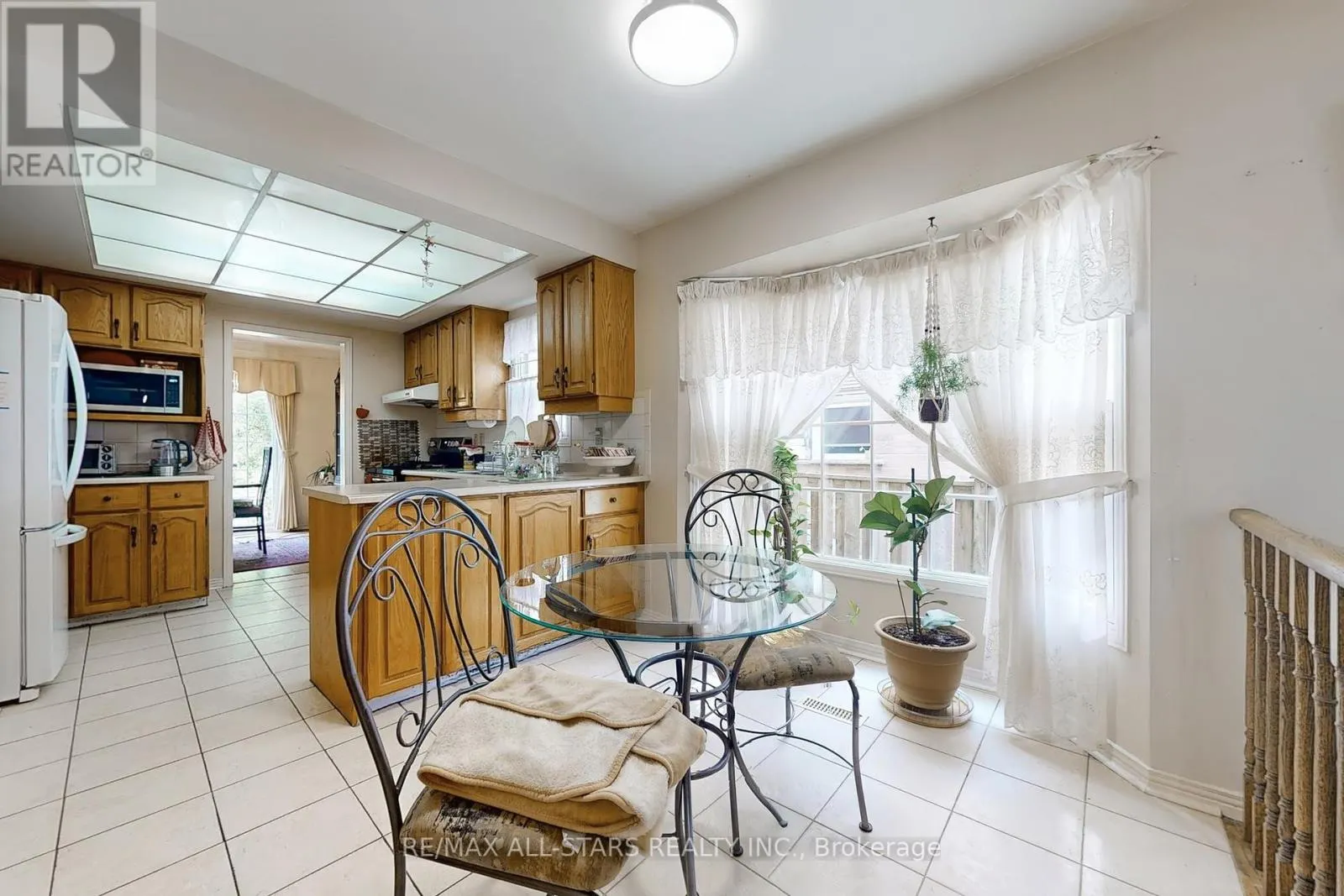 82 WATERBRIDGE LANE